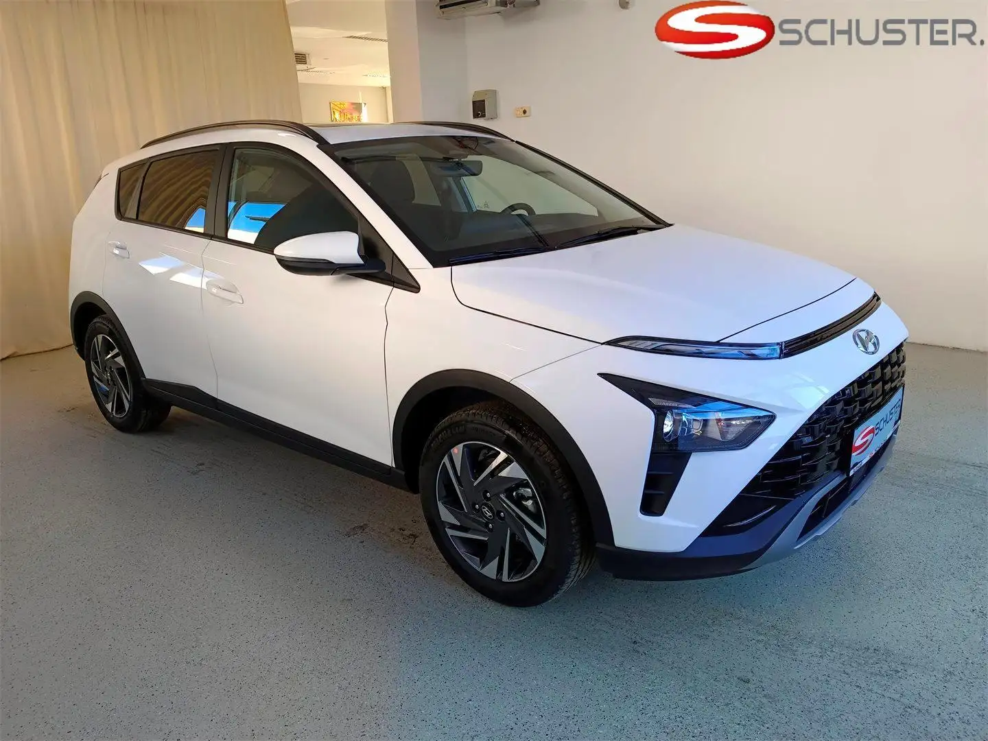 Hyundai BAYON Bayon 1,2 MPI i-Line Plus *Schiebedach*NaviLink* Weiß - 1
