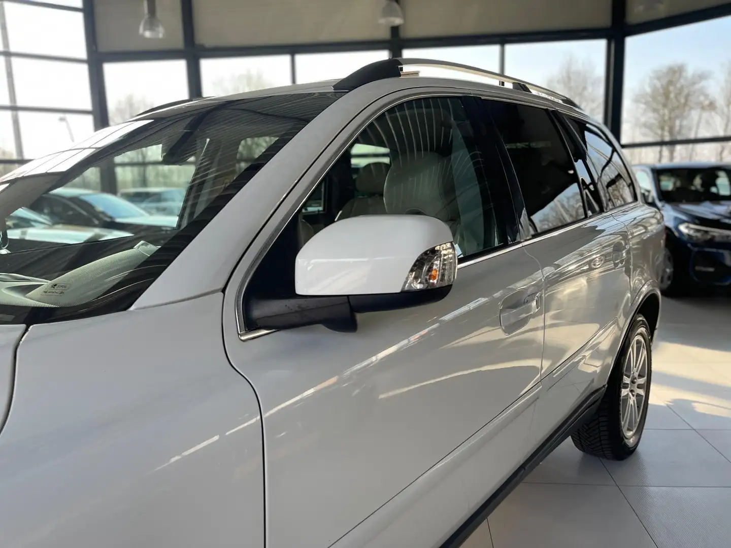 Volvo XC90 4.4 V8 Executive | Navi | Leder | TV | LMV | Stoel Bianco - 2