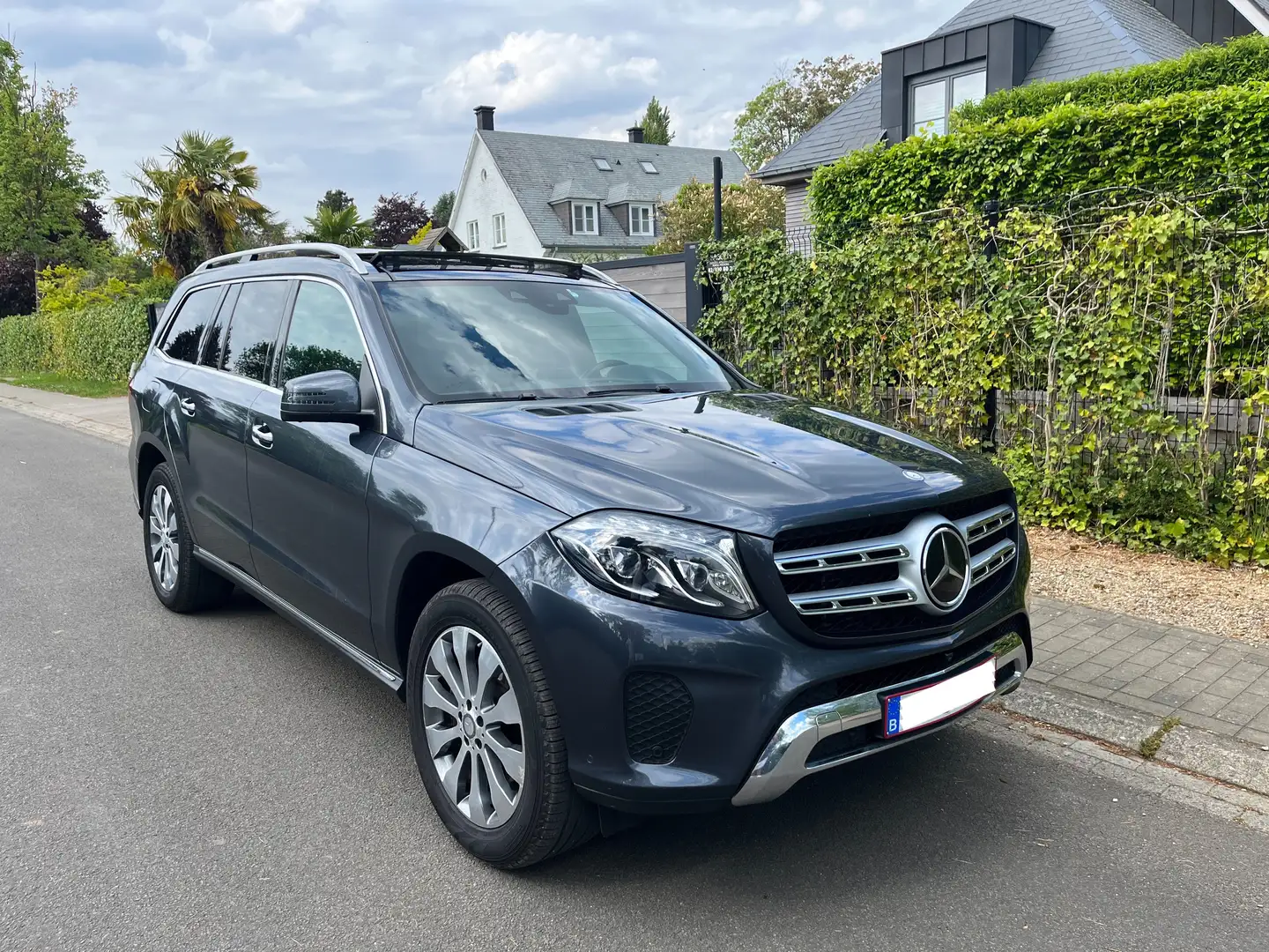 Mercedes-Benz GLS 350 d 4-Matic Grijs - 1