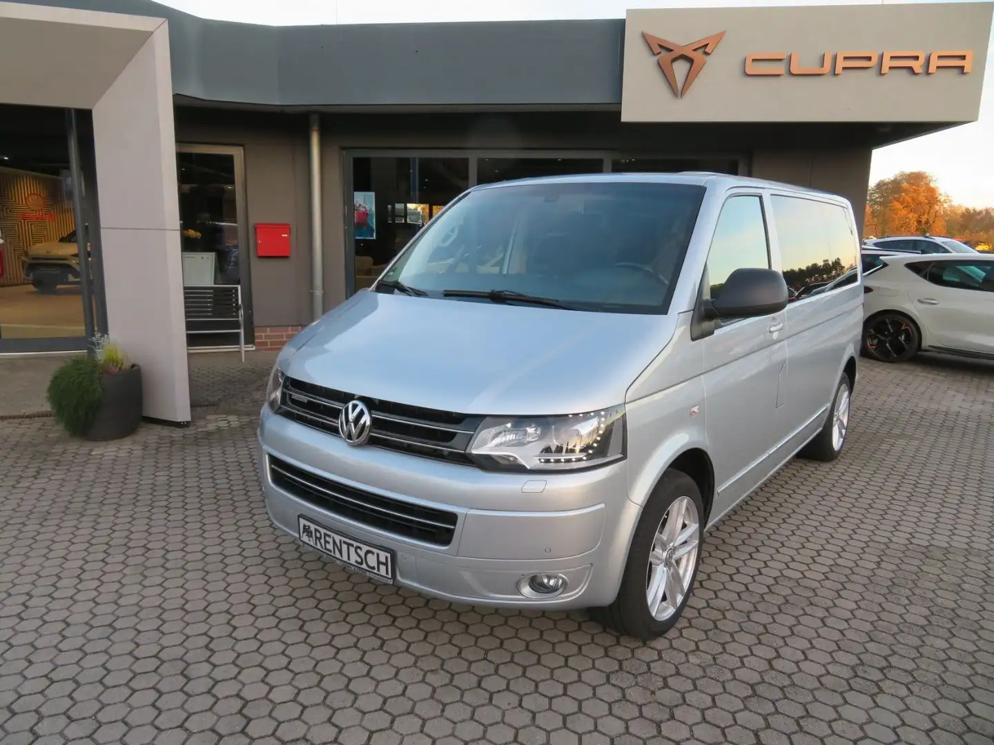 Volkswagen T5 Transporter T5 Bus Multivan 2.0TDi *BI-Xen.*7-Sitze*AHK*WKR* Argent - 2