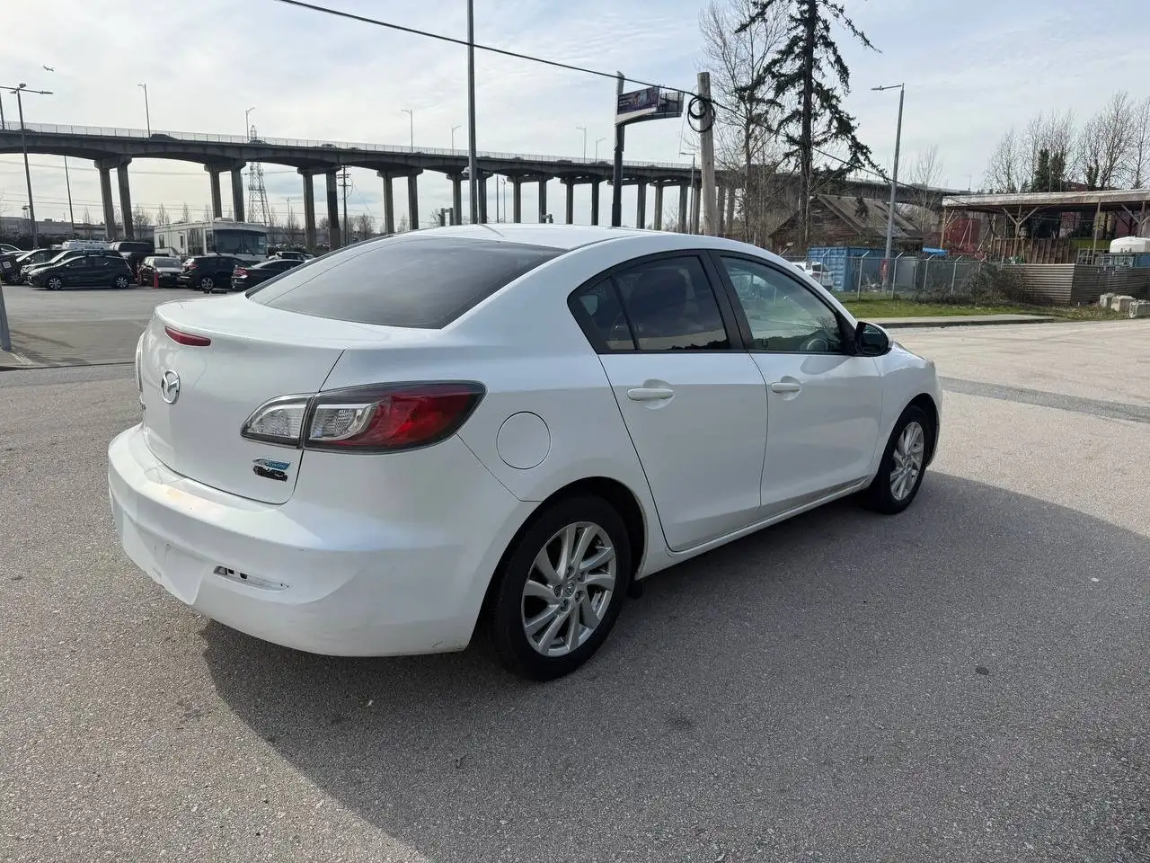 Mazda 3 photo Mazda 3