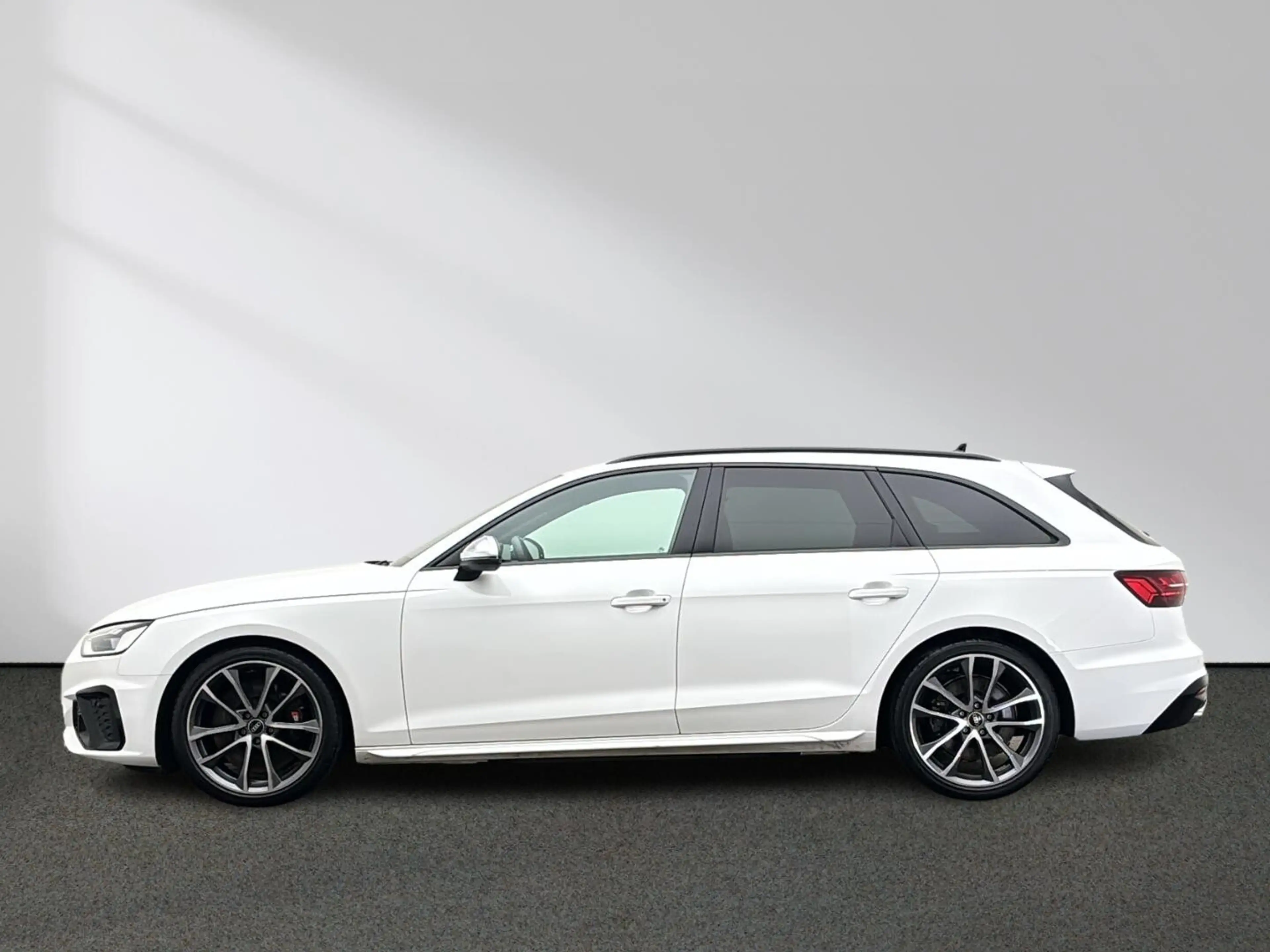 Audi S4 Avant 3.0 TDI quattro MMI LED B&O — photo 2