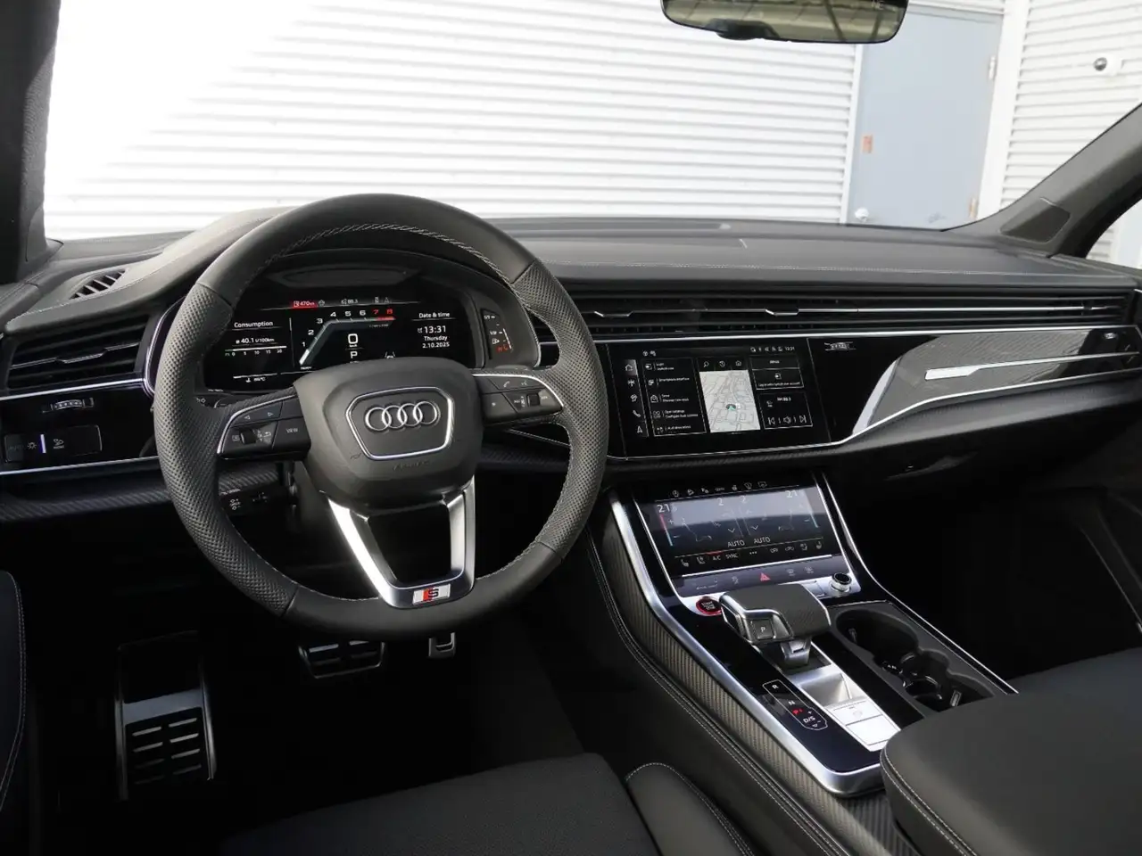 Audi SQ7 снимка Audi SQ7