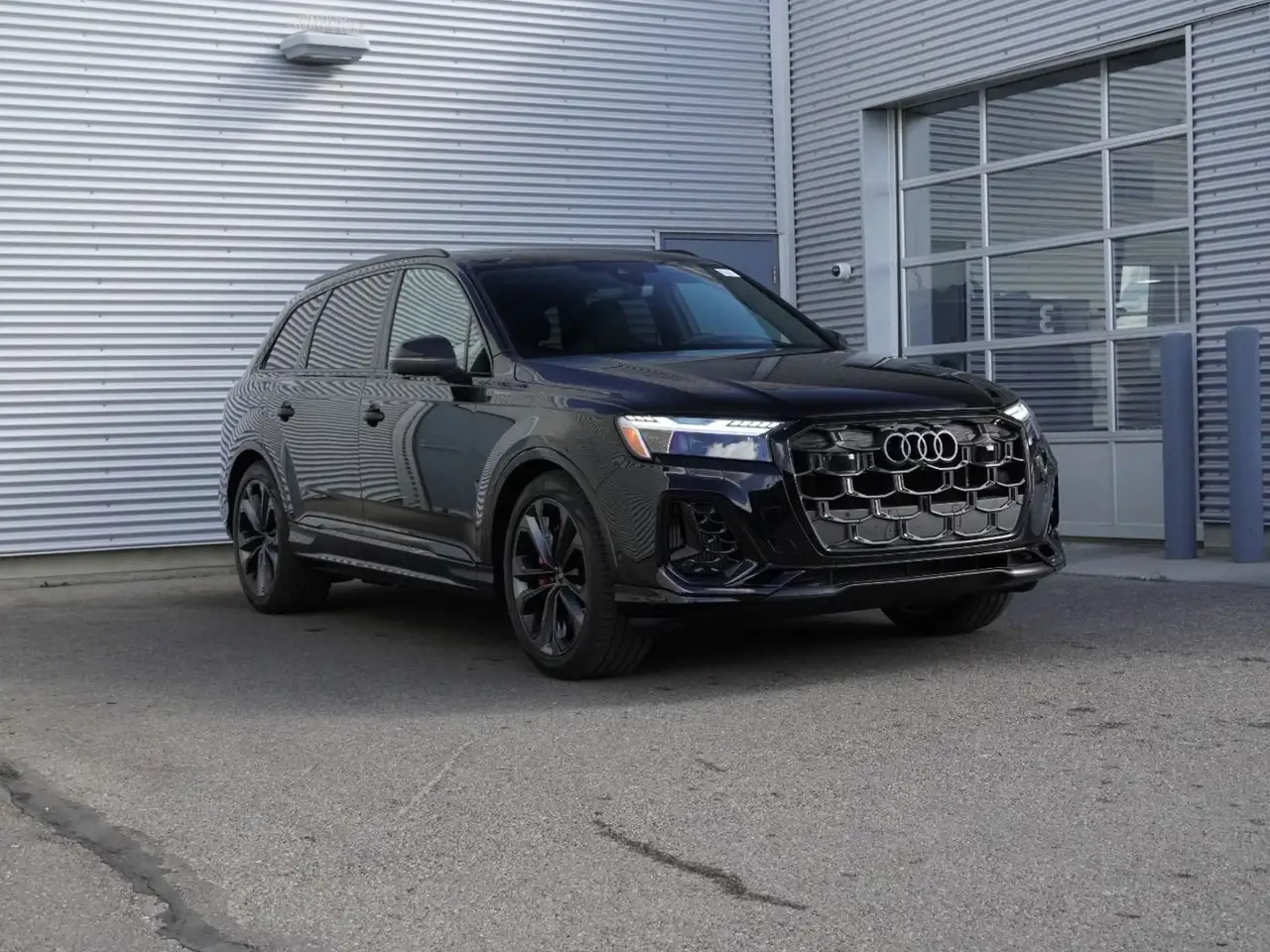 Audi SQ7 снимка Audi SQ7