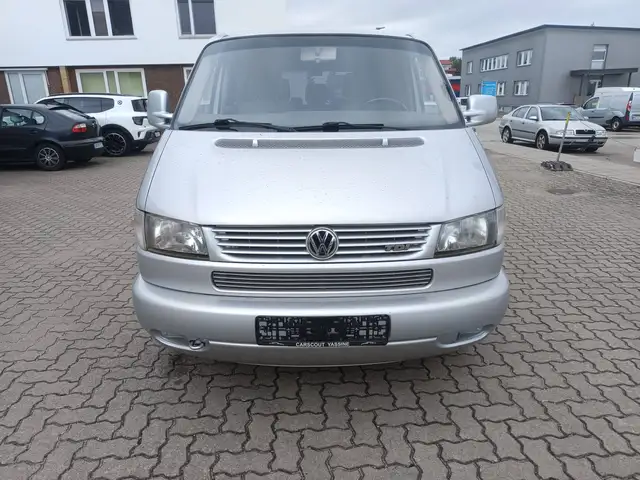 Volkswagen T4 Multivan 2Hand.Zahnriemen neu.Tüv neu Allwetter Reifen