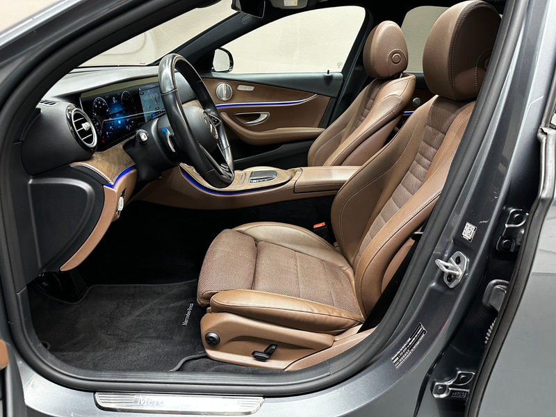 Mercedes-Benz E 300 E300 de AMG Line *1.HAND*BURMESTER*PANO*360°* — photo 10