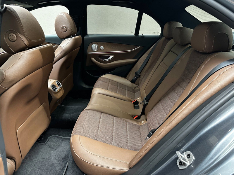 Mercedes-Benz E 300 E300 de AMG Line *1.HAND*BURMESTER*PANO*360°* — photo 13