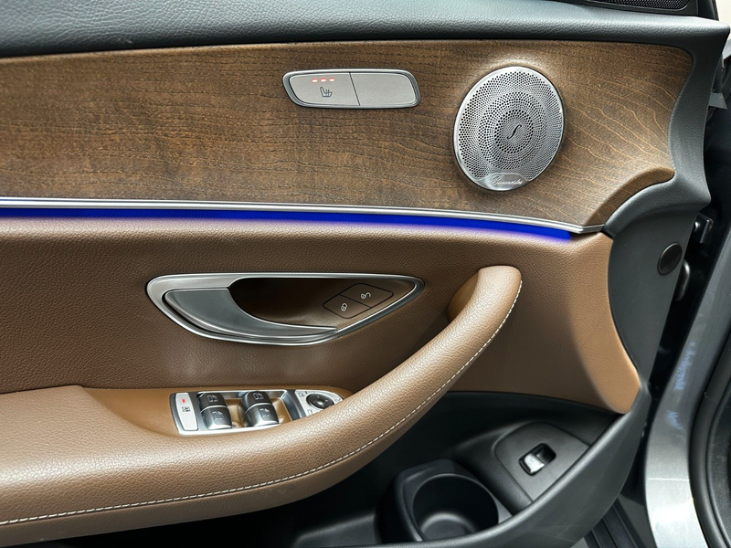 Mercedes-Benz E 300 E300 de AMG Line *1.HAND*BURMESTER*PANO*360°* — photo 11