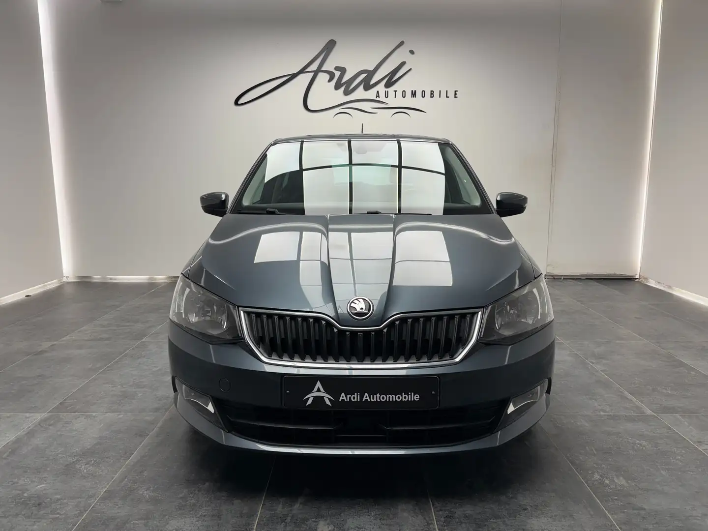 Skoda Fabia 1.4 CR TDi *BLUETOOTH*1ER PROPRIO*GARANTIE 12 MOIS Grijs - 2