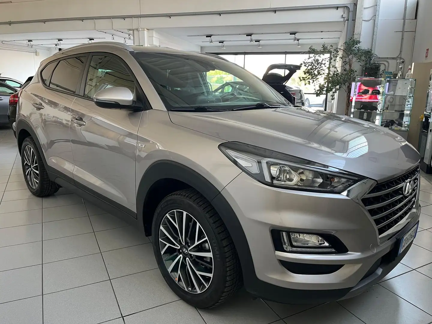 Hyundai TUCSON Xline Techno Pack 2wd 136cv Gris - 1