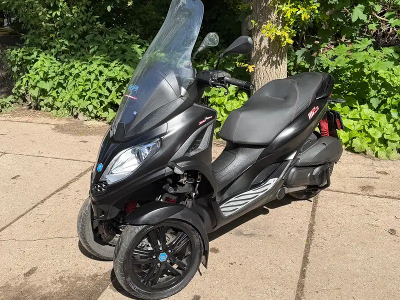Piaggio MP3 300 - foto 2