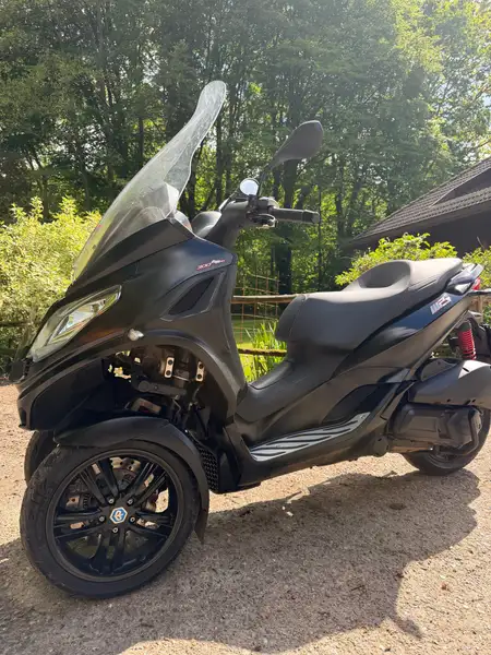 Piaggio MP3 300 - foto 8
