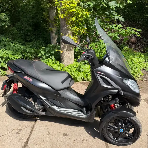 Piaggio MP3 300 - foto 3