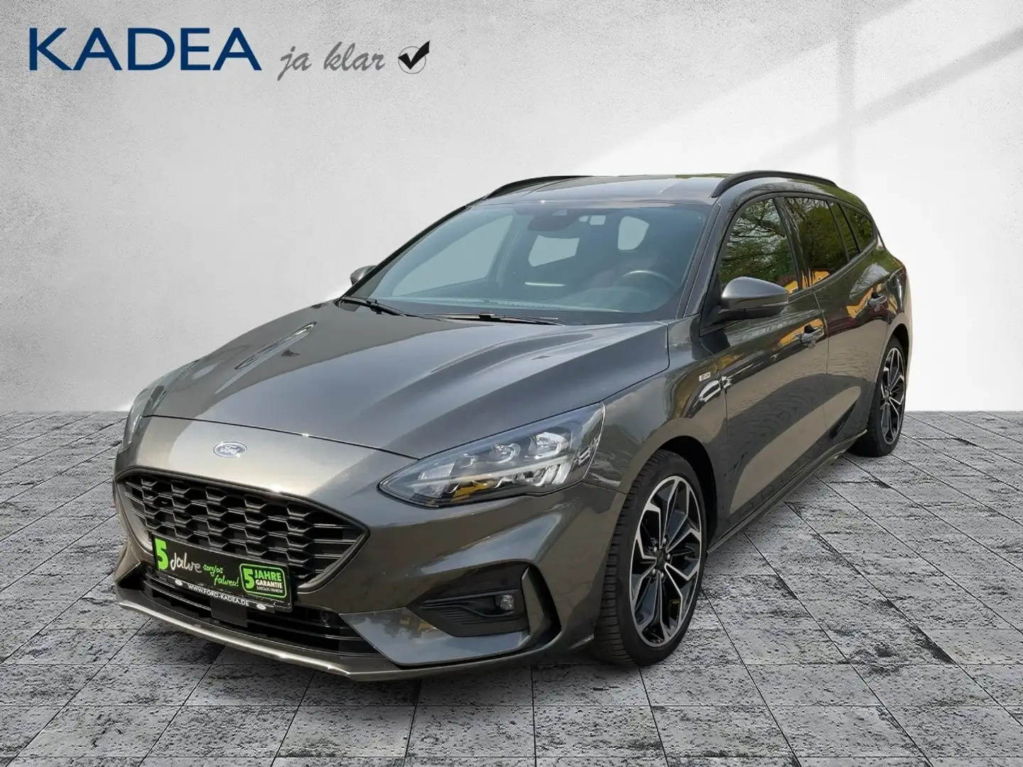Ford Focus Turnier EcoBoost ST-Line LED*TWA*KAMERA Grijs - 2