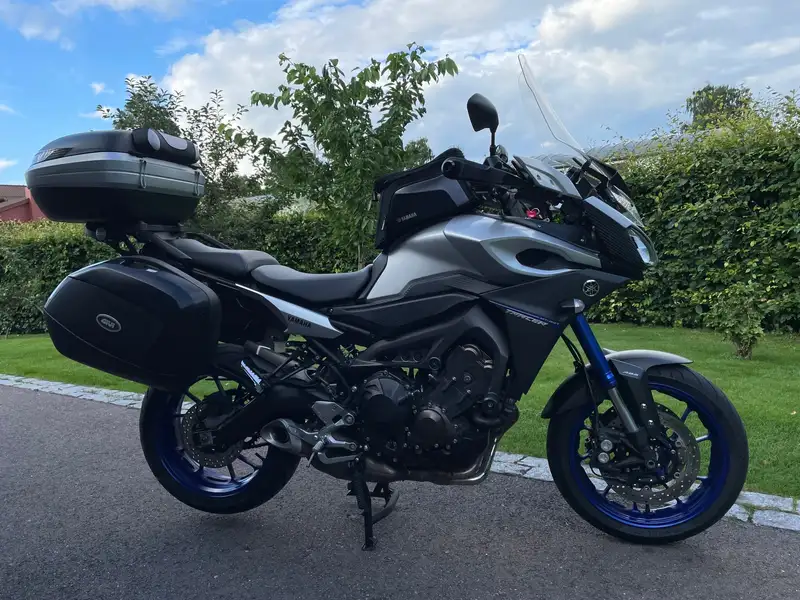 Yamaha MT-09 - foto 2