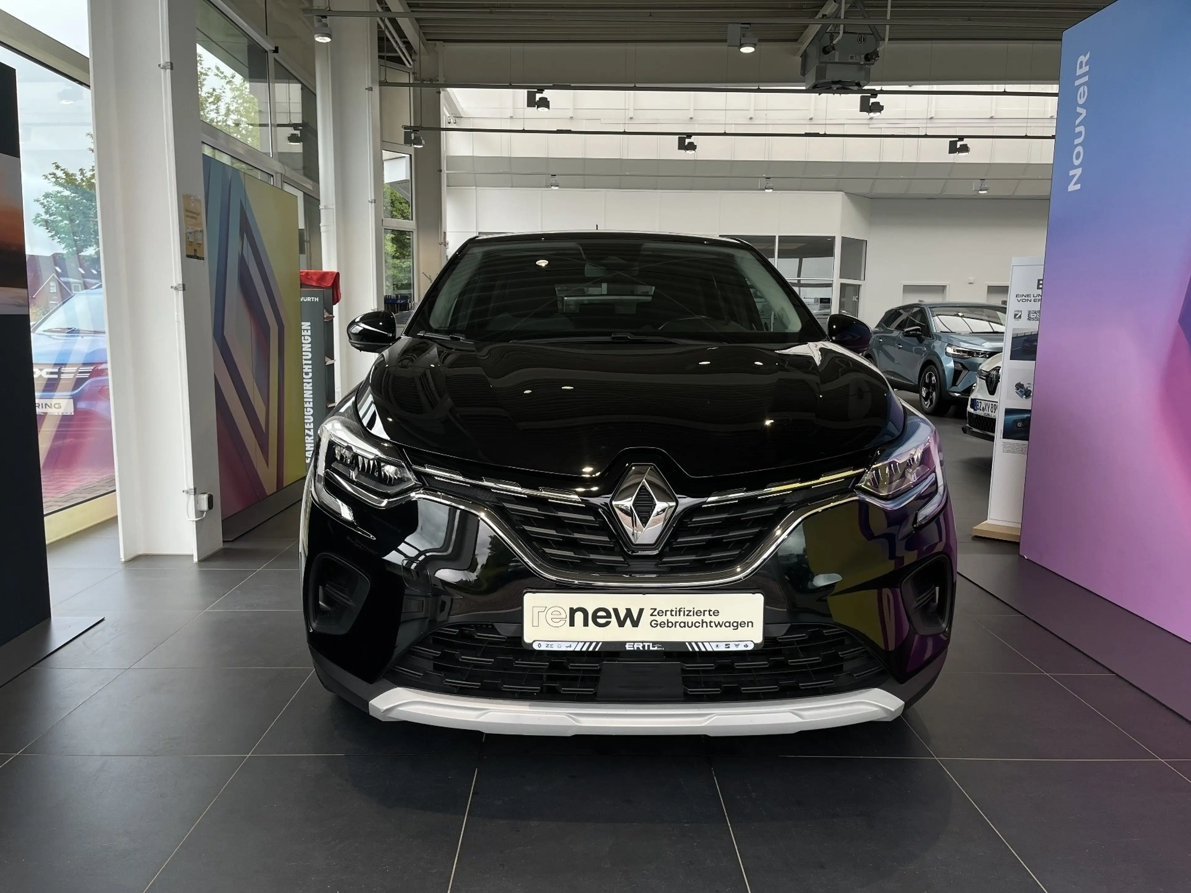 Renault Captur EXPERIENCE TCe 130 — photo 2