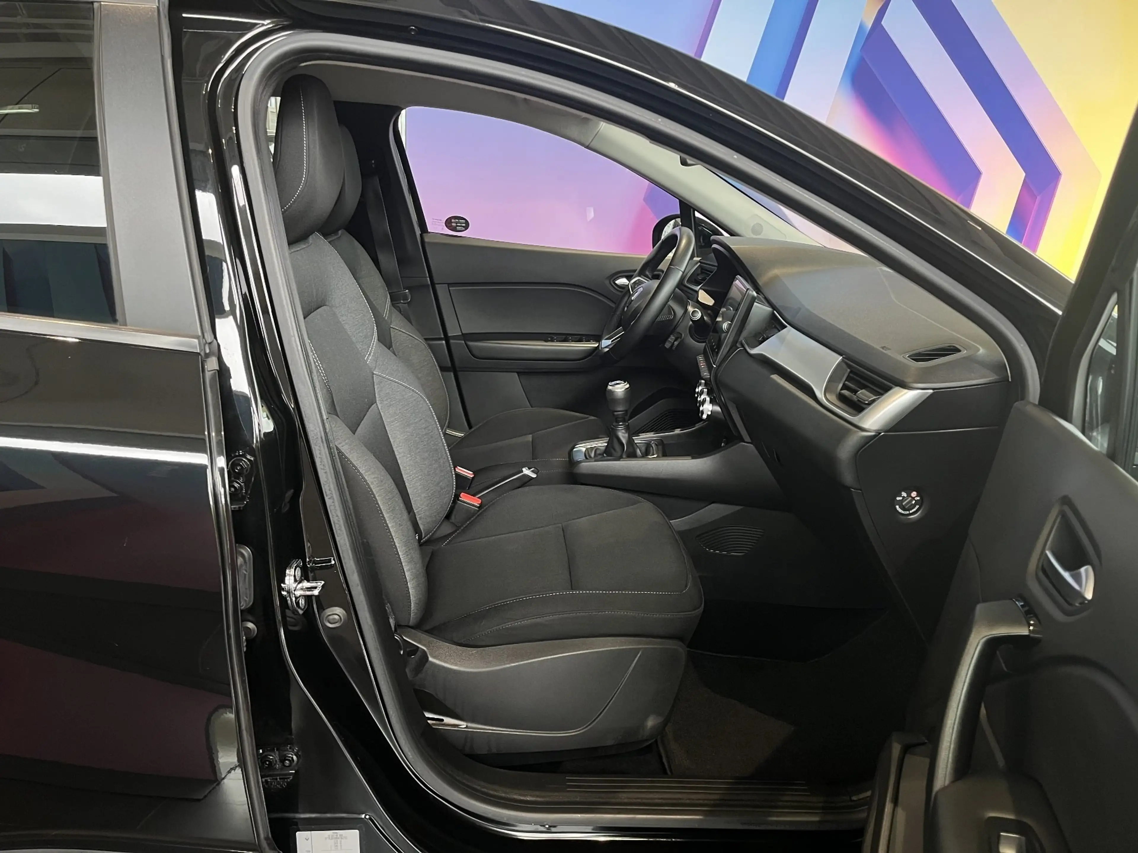 Renault Captur EXPERIENCE TCe 130 — photo 7