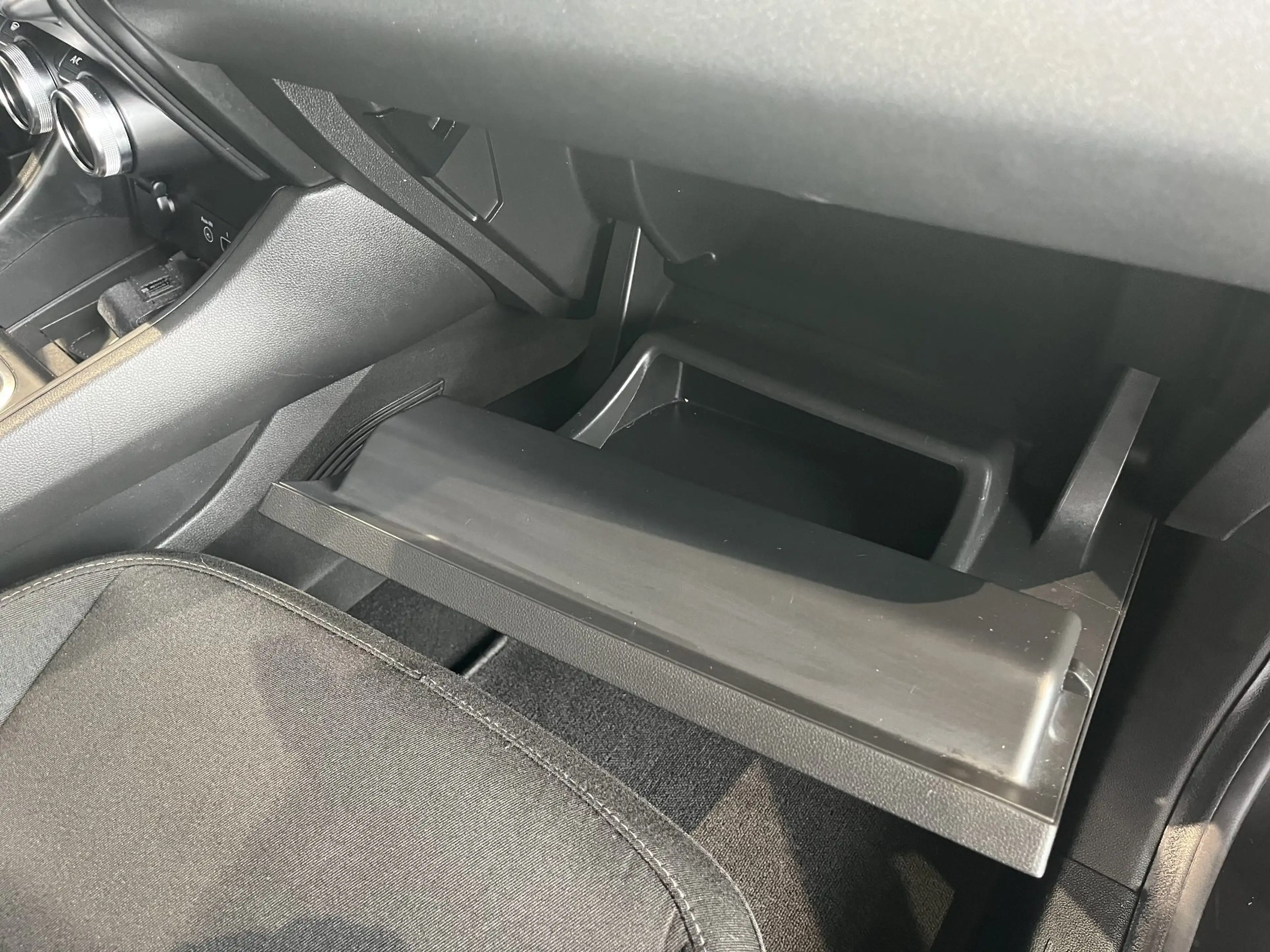 Renault Captur EXPERIENCE TCe 130 — photo 8