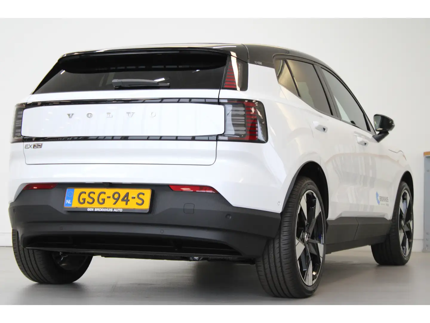 Volvo EX30 Extended Range 272PK Ultra 69kWh | Full Option! | Weiß - 2