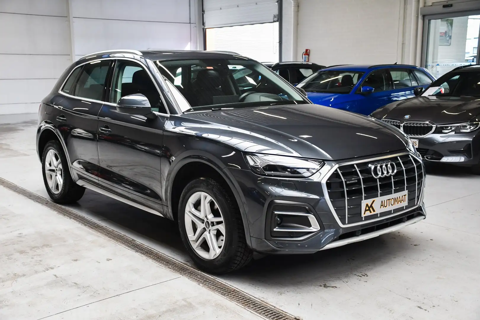 Audi Q5 50 TFSIe Quattro PHEV Business - LEDER / NAVI /ACC Gris - 2