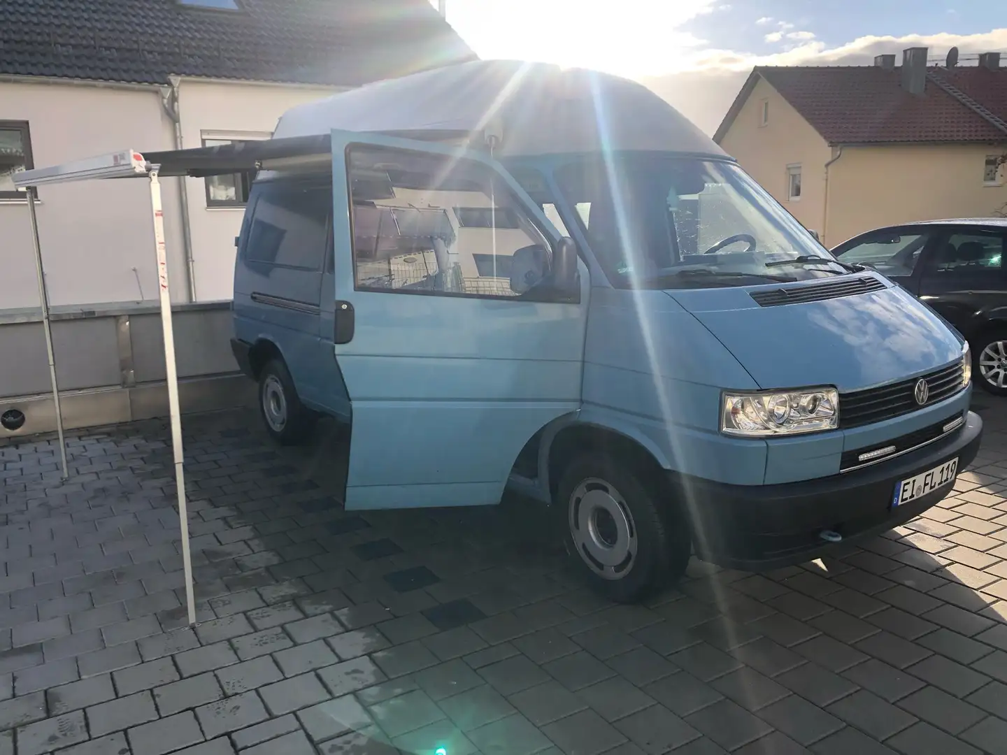 Volkswagen T4 T4 Bulli Van mit WoMo Zulassung BJ 93 Blau - 2