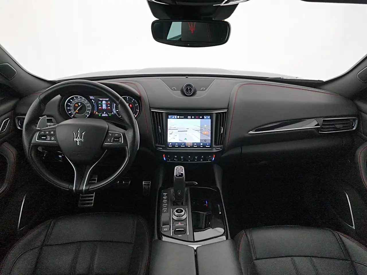 Maserati Levante 2023 — фото 10