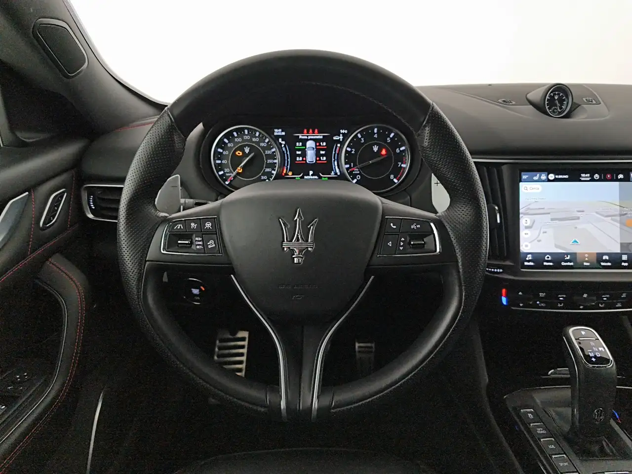 Maserati Levante 2023 — фото 7