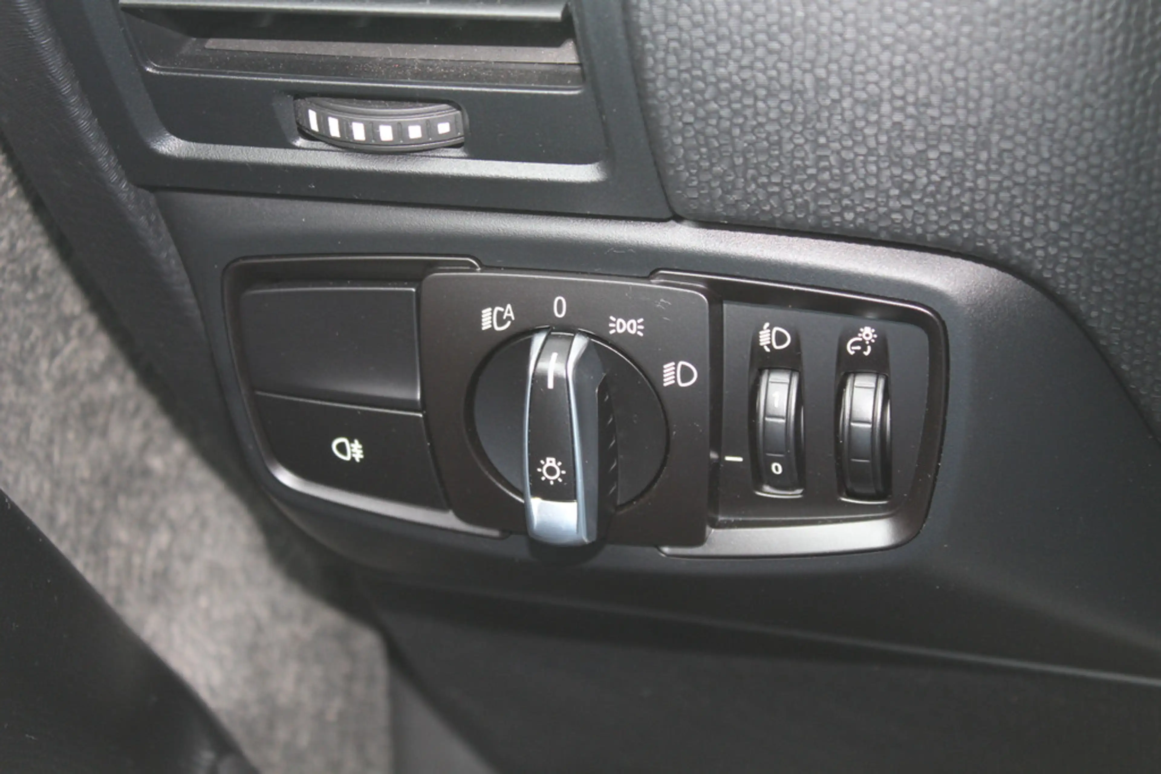 BMW i3 S Executive Edition 120Ah 42 kWh / SoH 89,4% / Cam — photo 34
