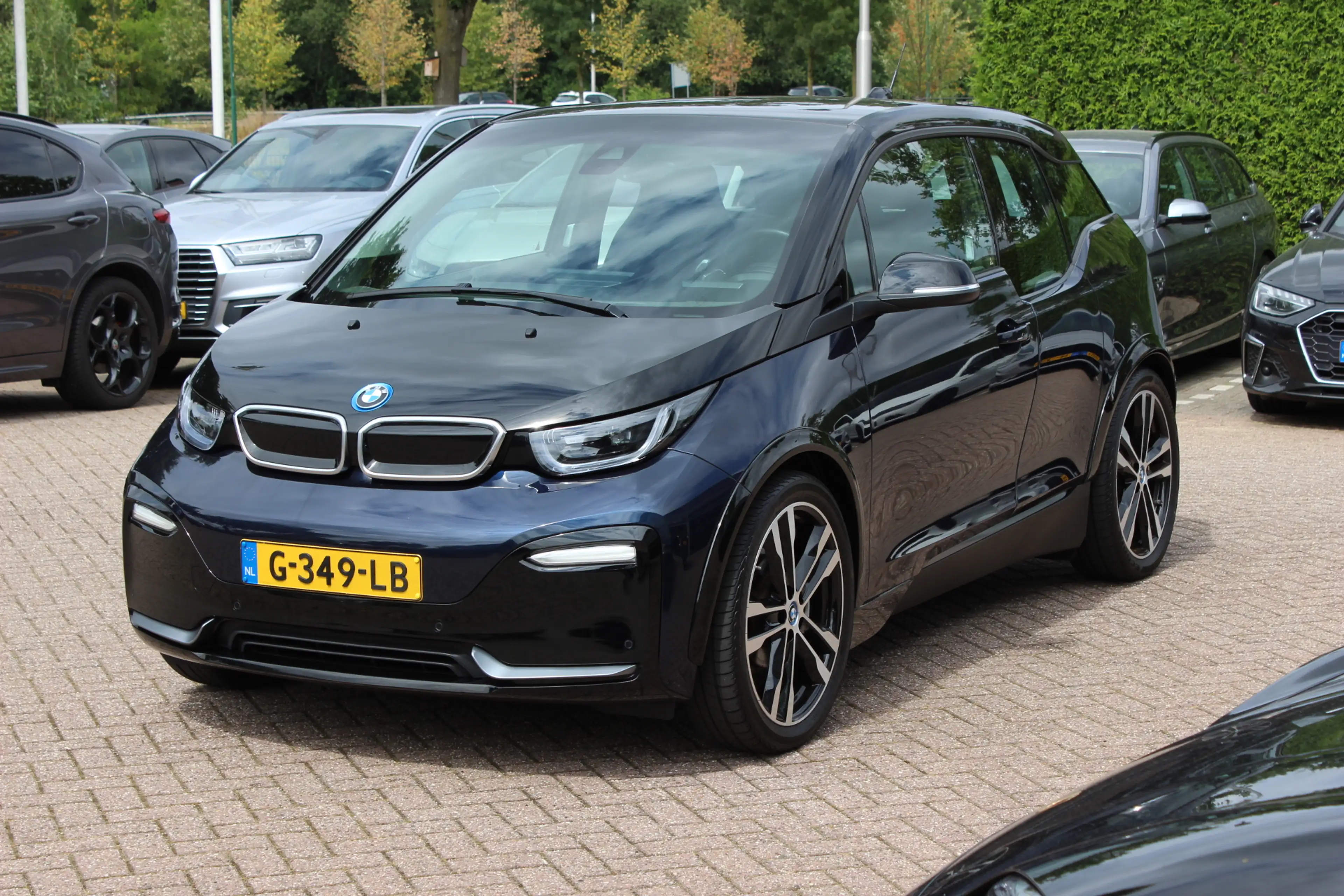 BMW i3 S Executive Edition 120Ah 42 kWh / SoH 89,4% / Cam — photo 7