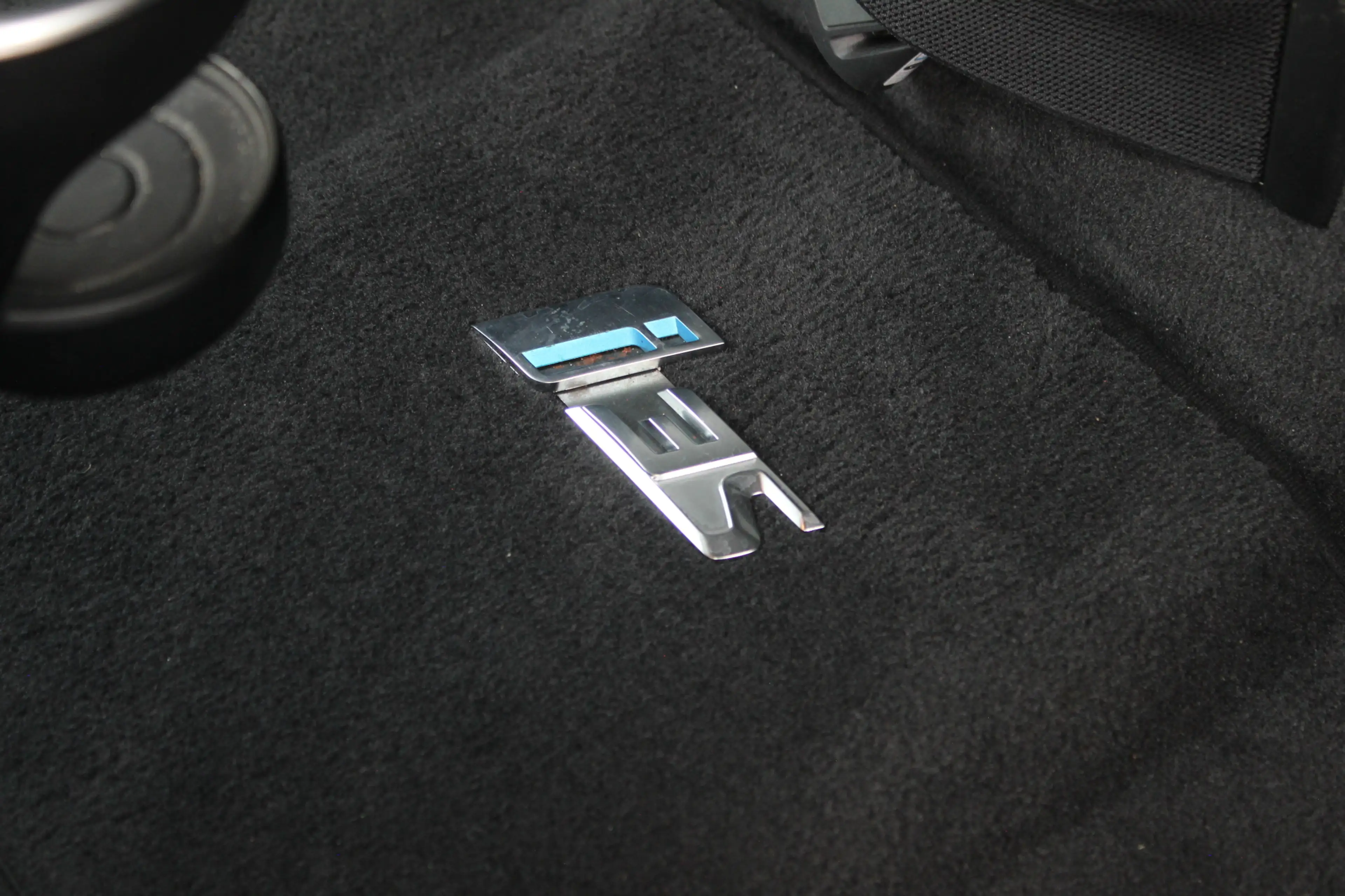 BMW i3 S Executive Edition 120Ah 42 kWh / SoH 89,4% / Cam — photo 31