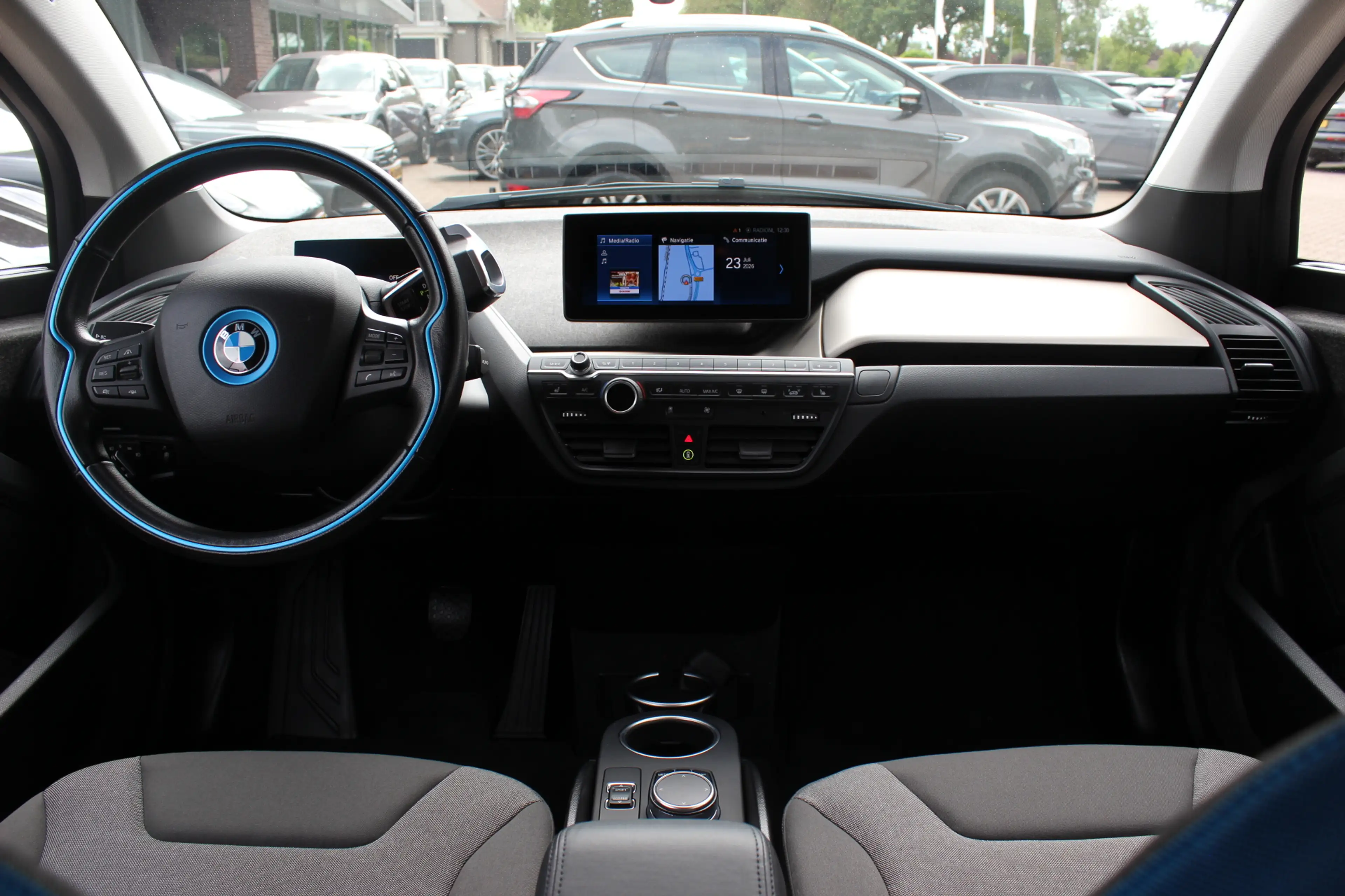 BMW i3 S Executive Edition 120Ah 42 kWh / SoH 89,4% / Cam — photo 3