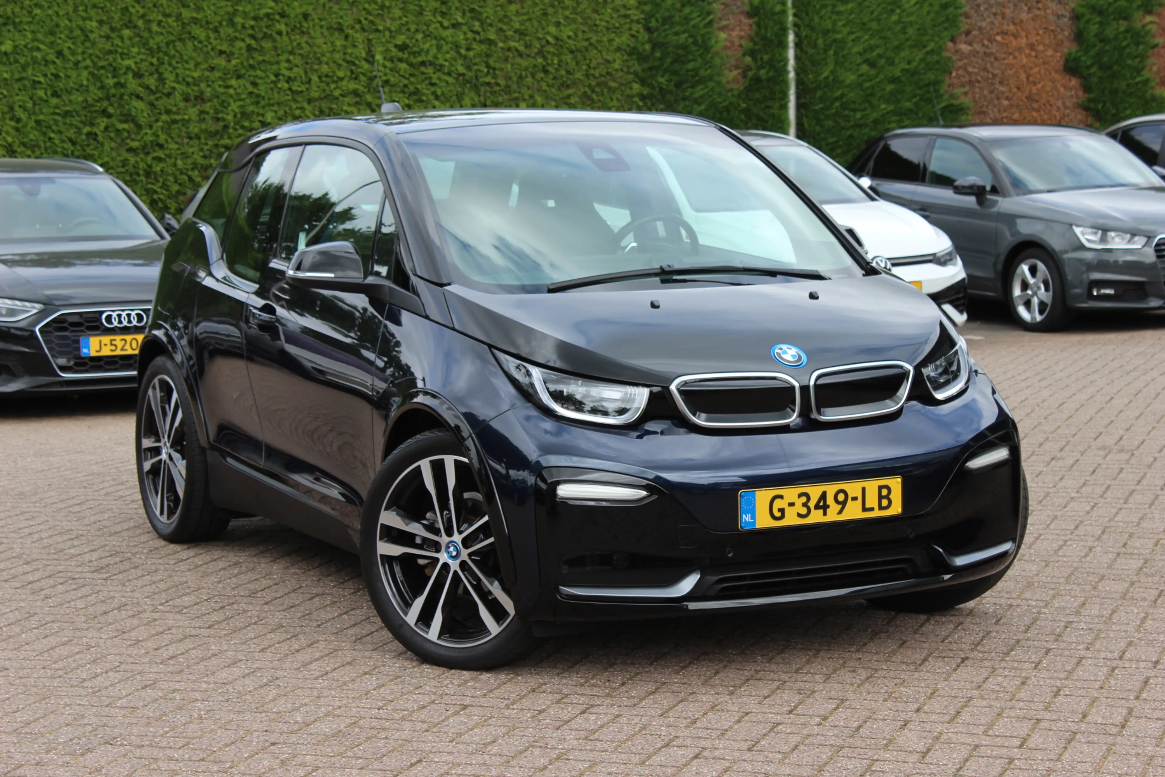 BMW i3 S Executive Edition 120Ah 42 kWh / SoH 89,4% / Cam