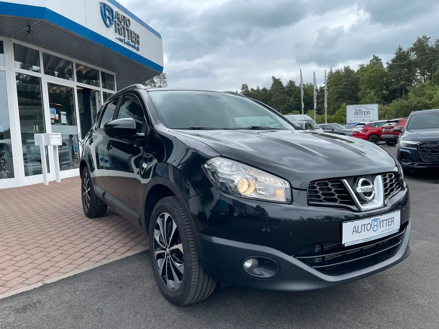 Nissan Qashqai 1.6 dCi I-Way 4x4 Schwarz - 1