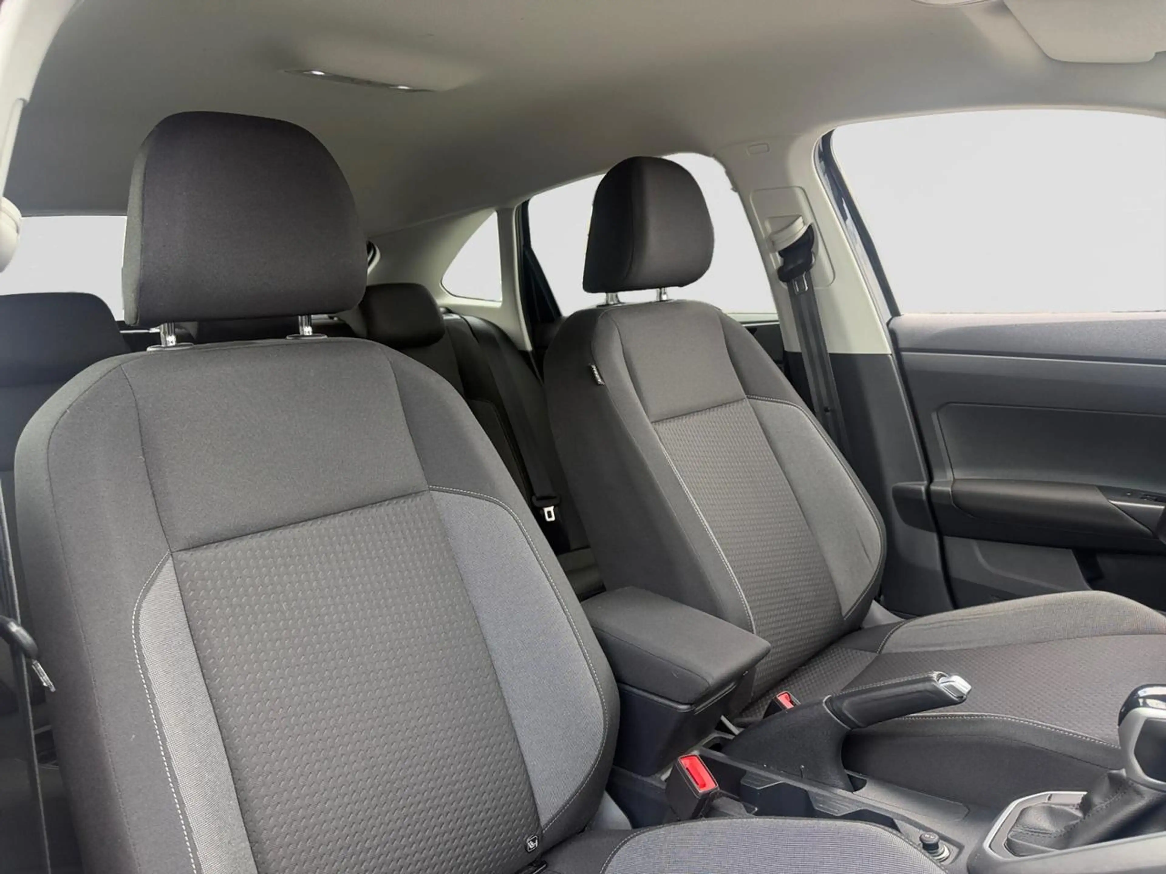Volkswagen Taigo 1.0 TSI Life AUTOMAAT /// Achteruitrijcamera /// Adaptieve cruise controle /// Lane assist — photo 5