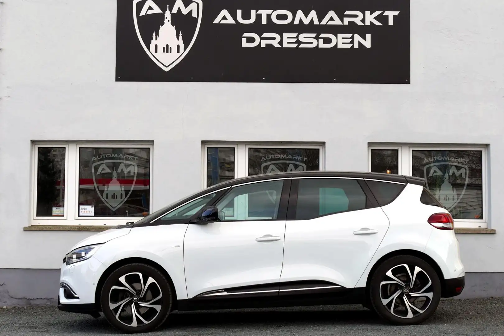 Renault Scenic IV BOSE Edition 1.7 dCi LED*Navi*SHZ*PDC! crna - 2