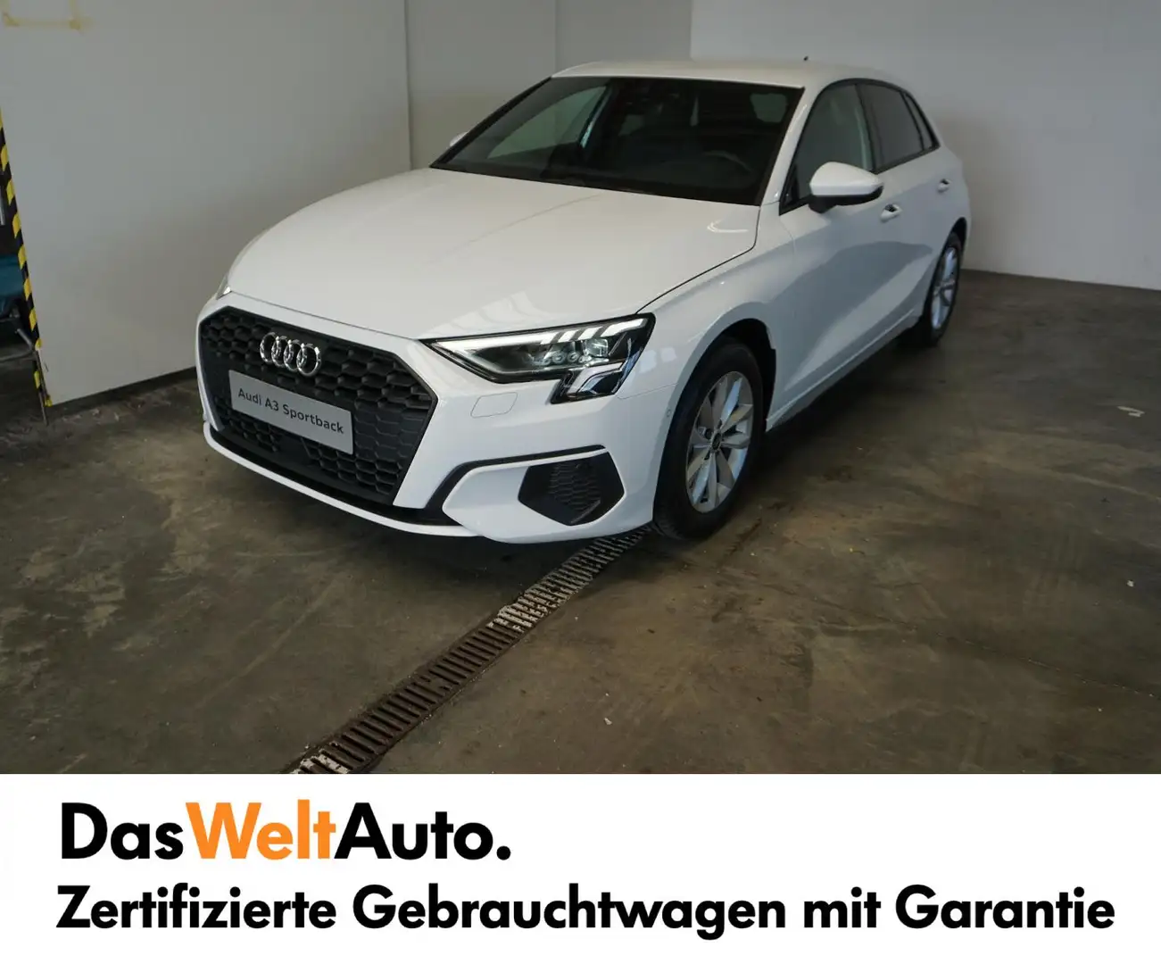 Audi A3 30 TFSI intense Weiß - 2