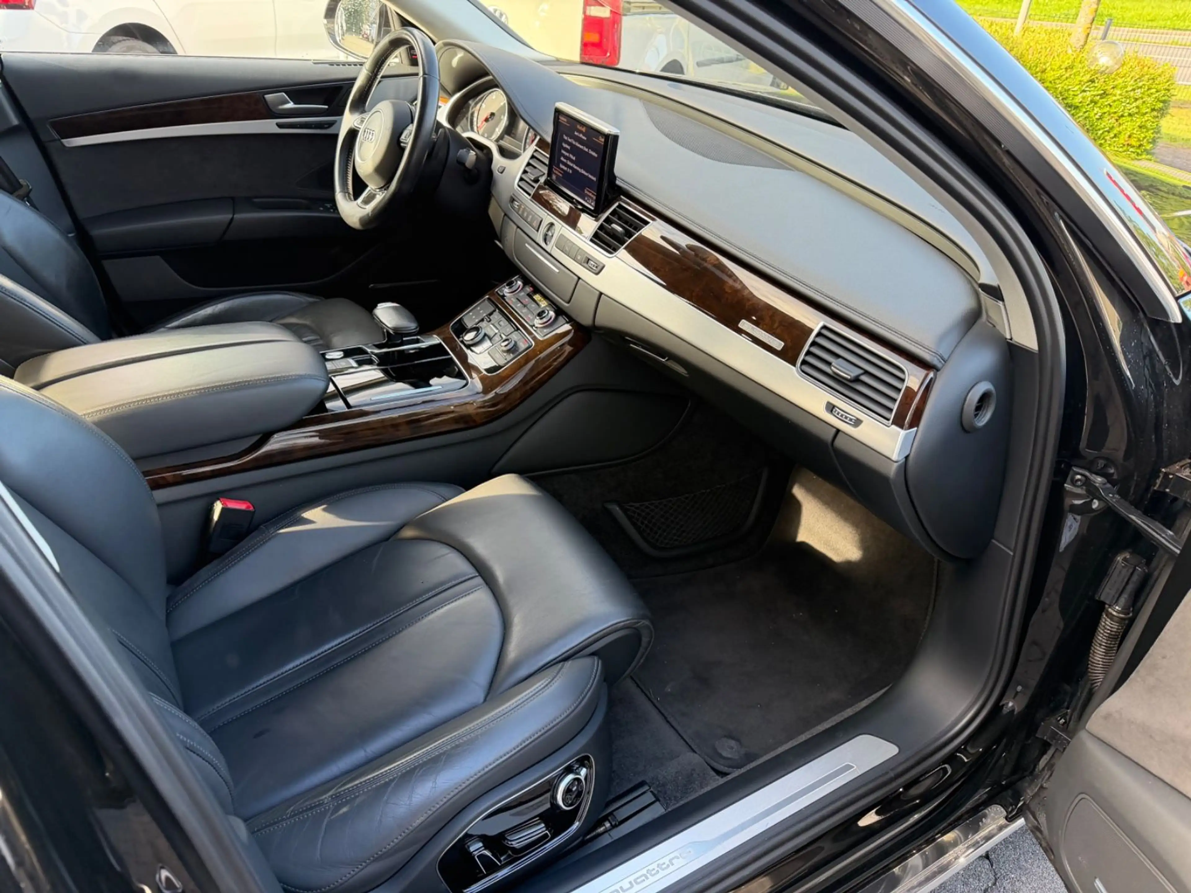 Audi A8 4.2 TDI clean diesel quattro BOSE AHK STHZ — photo 8