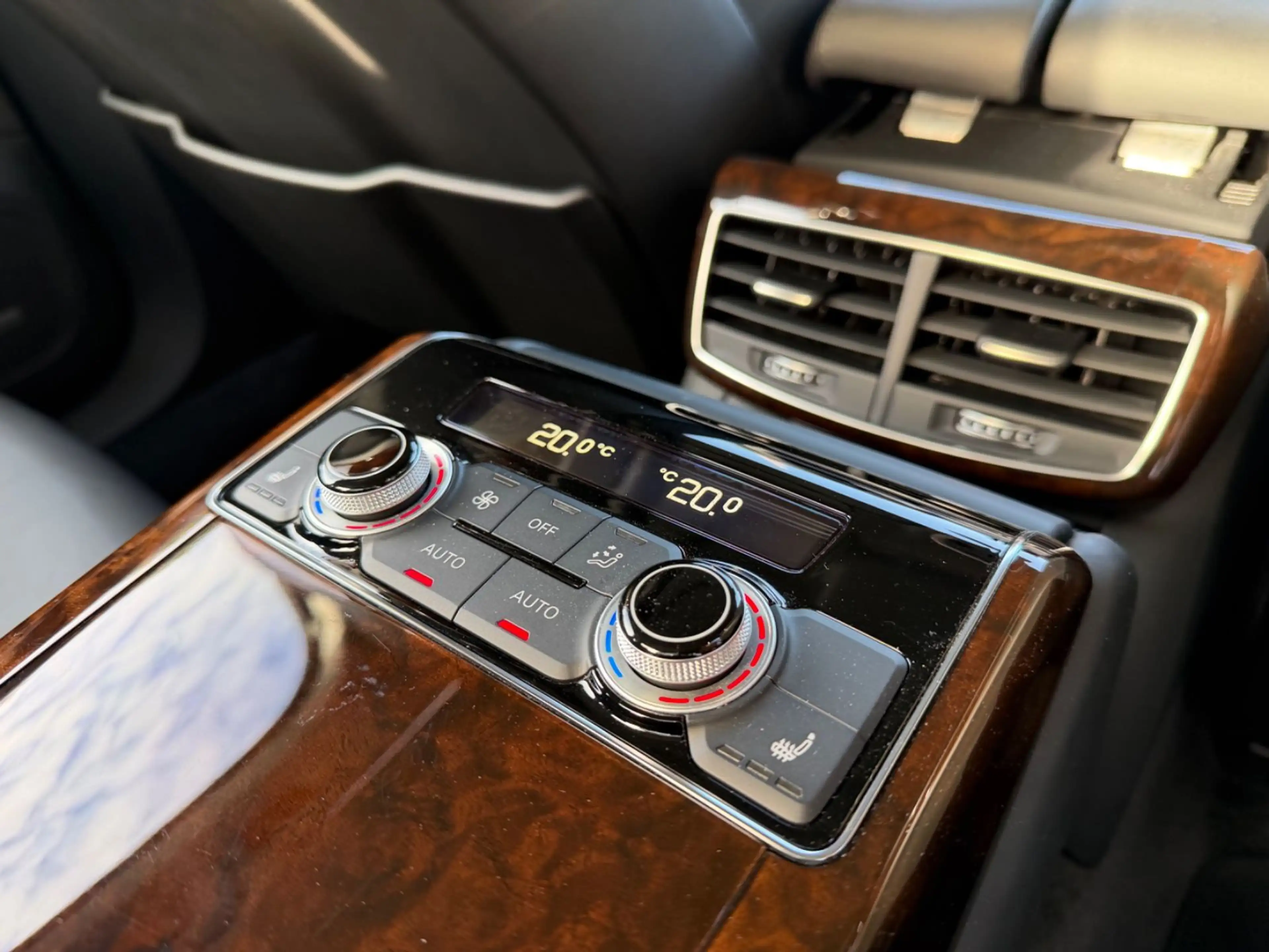 Audi A8 4.2 TDI clean diesel quattro BOSE AHK STHZ — photo 14