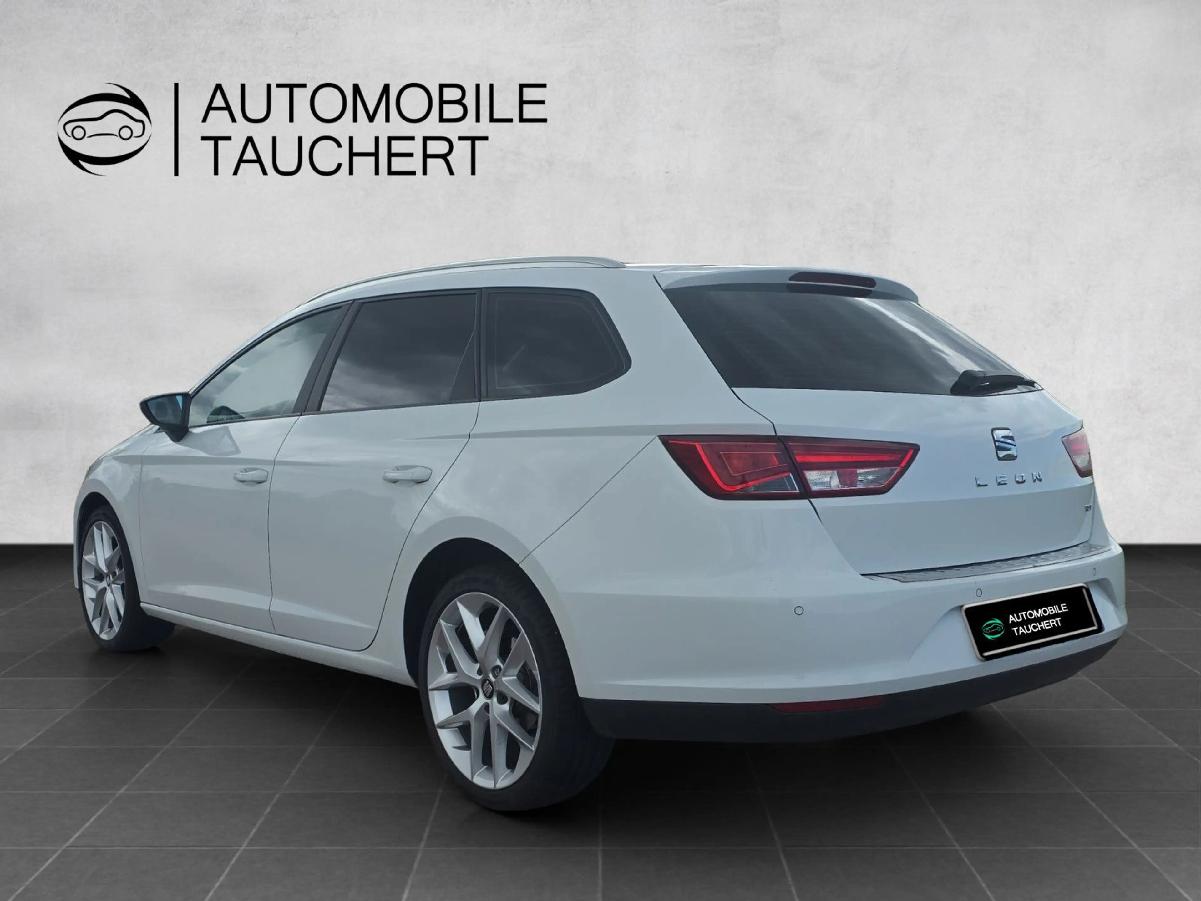 SEAT Leon ST Style LED Leder Alu Navi PDC — photo 5