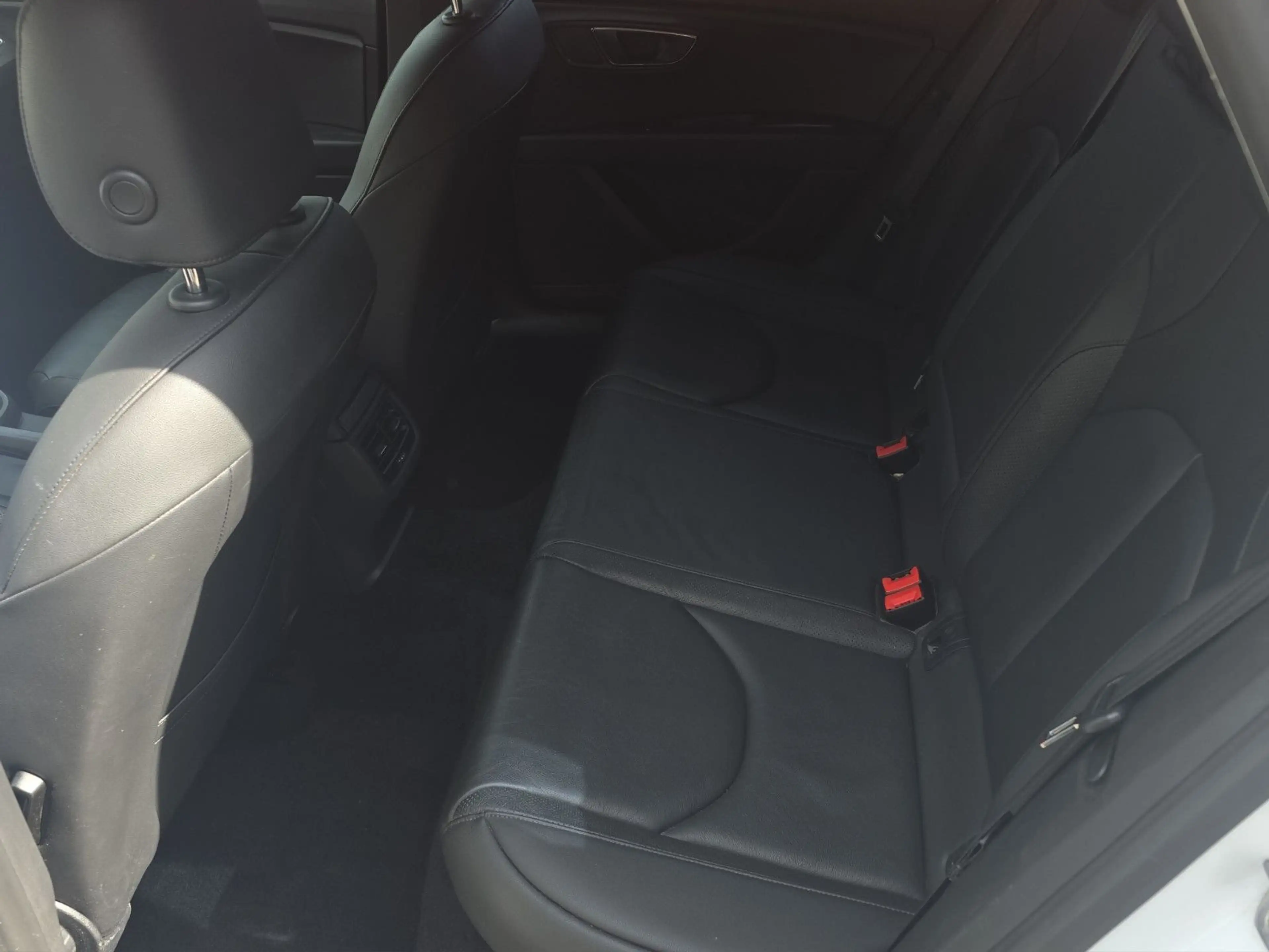 SEAT Leon ST Style LED Leder Alu Navi PDC — photo 11