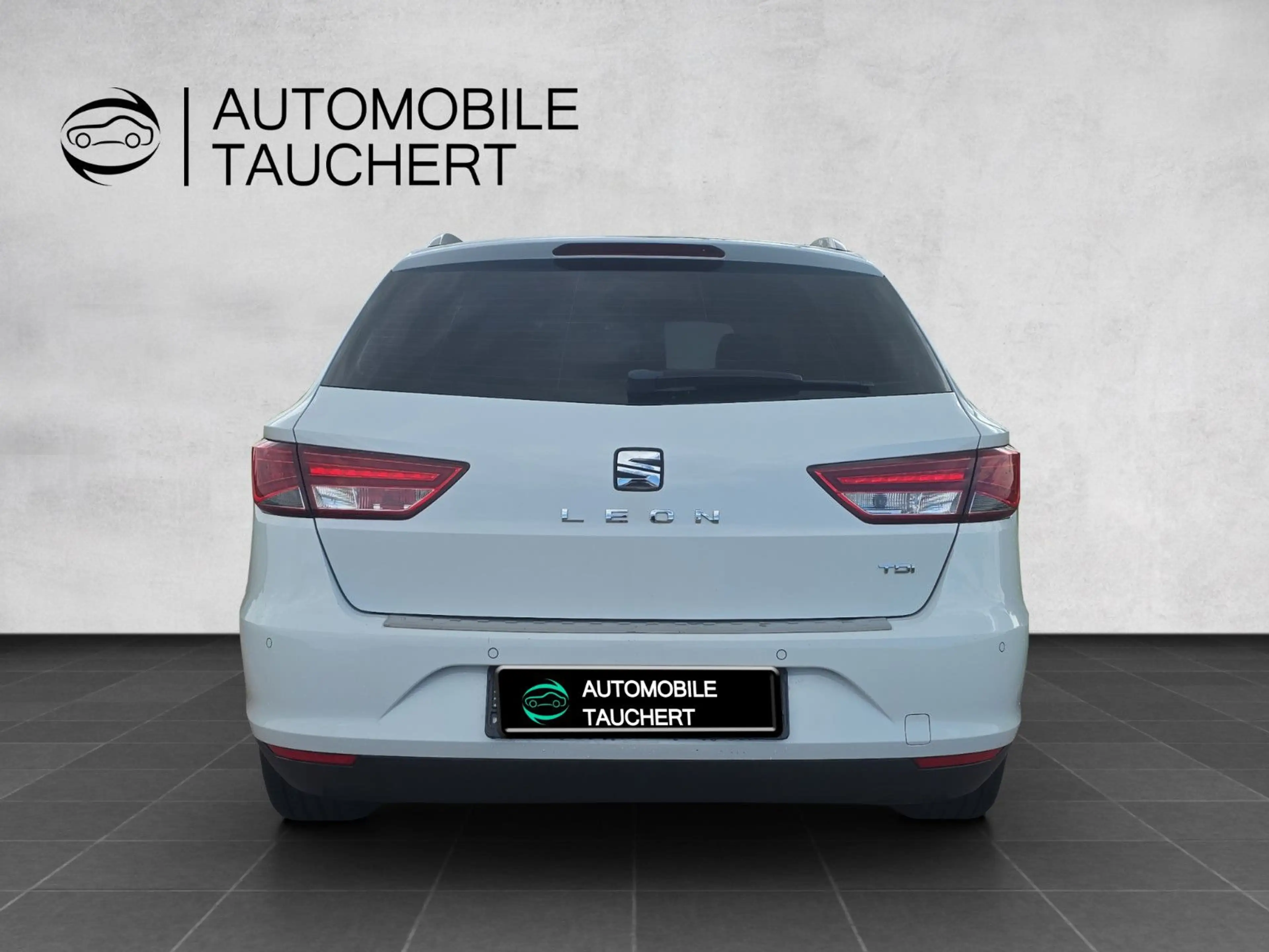 SEAT Leon ST Style LED Leder Alu Navi PDC — photo 6