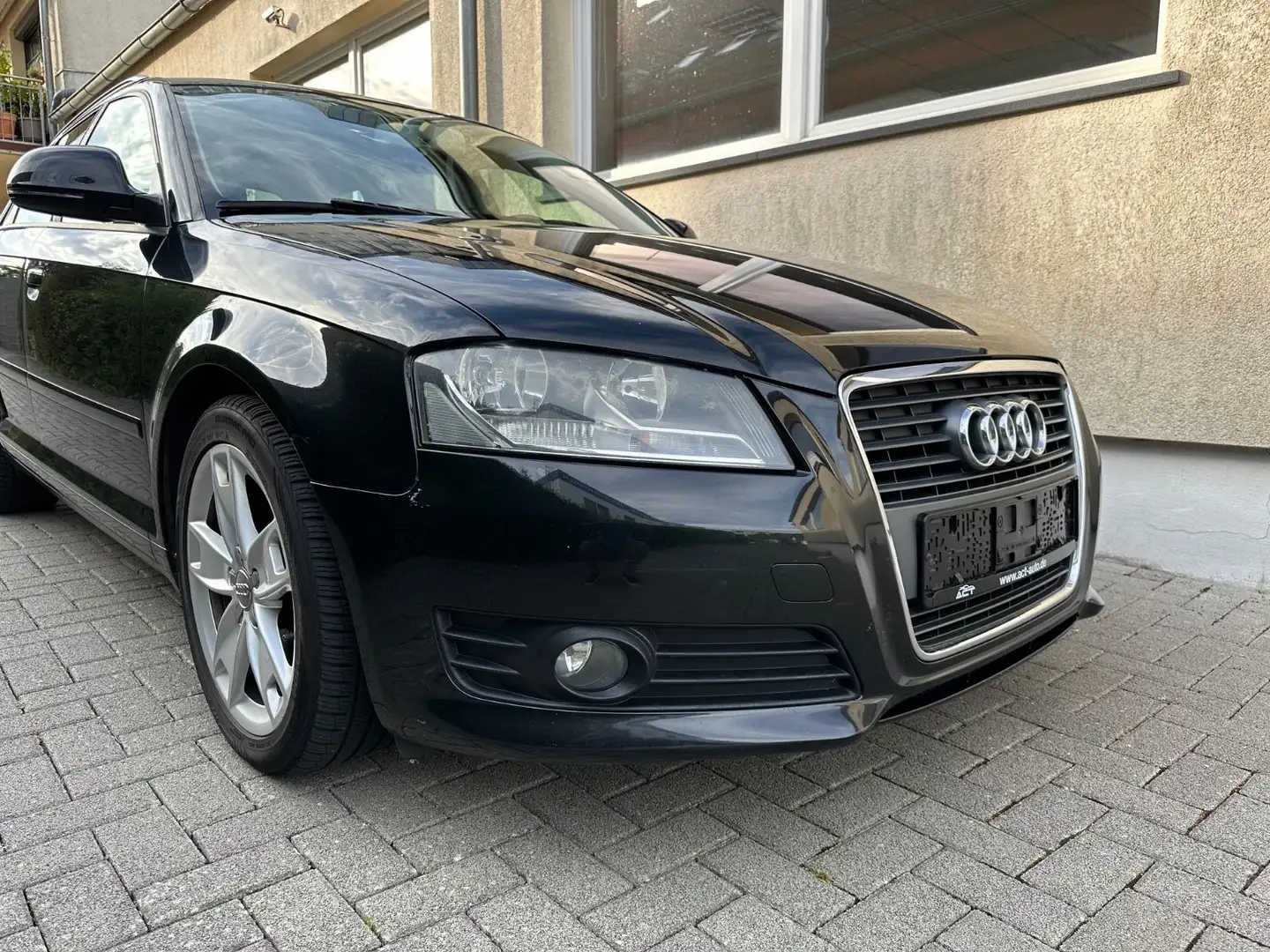 Audi A3 Sportback 1.4 TFSI Ambition Schwarz - 2