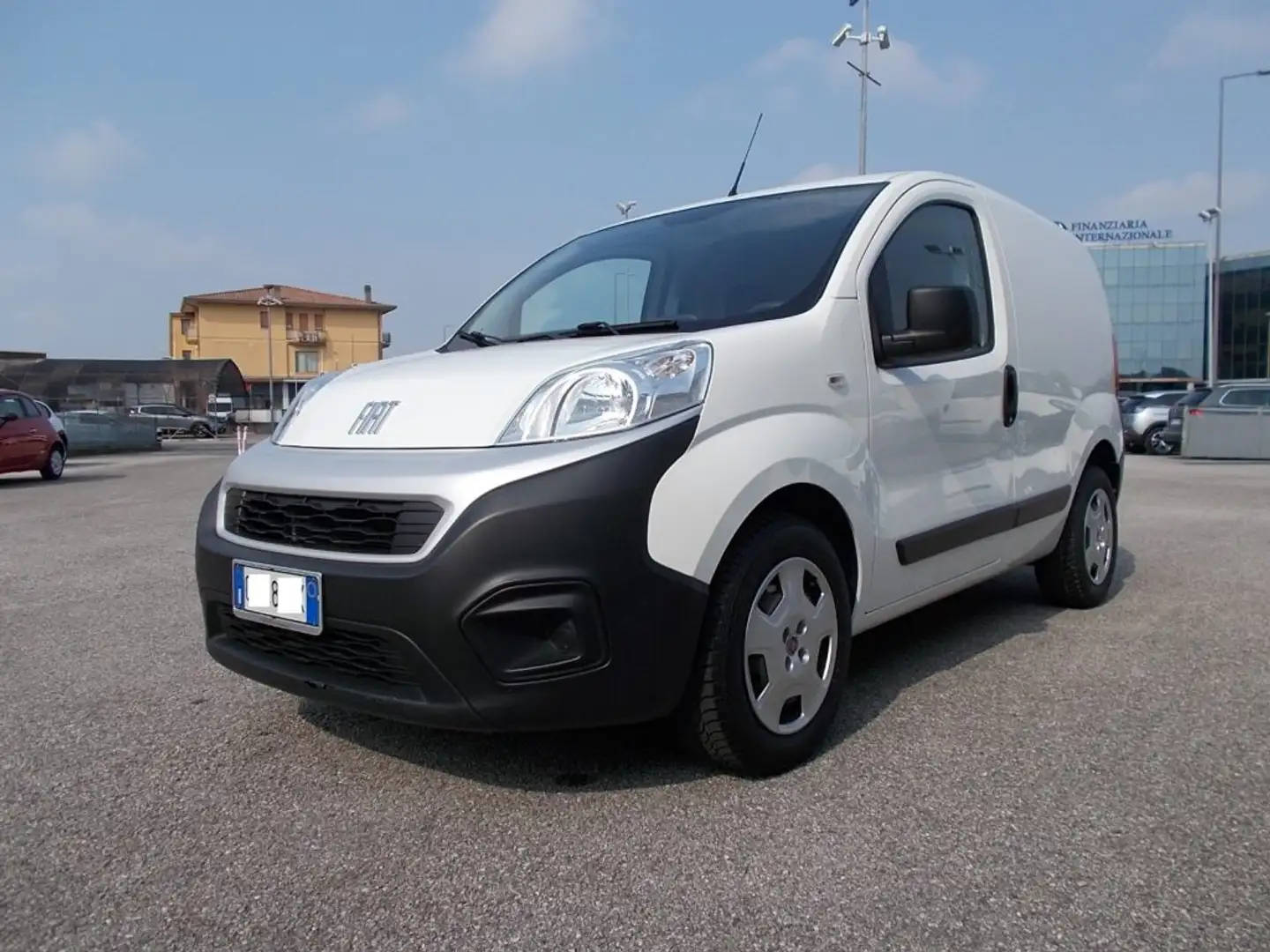 Fiat Fiorino 1.3 MJT 95CV Cargo SX Blanc - 2