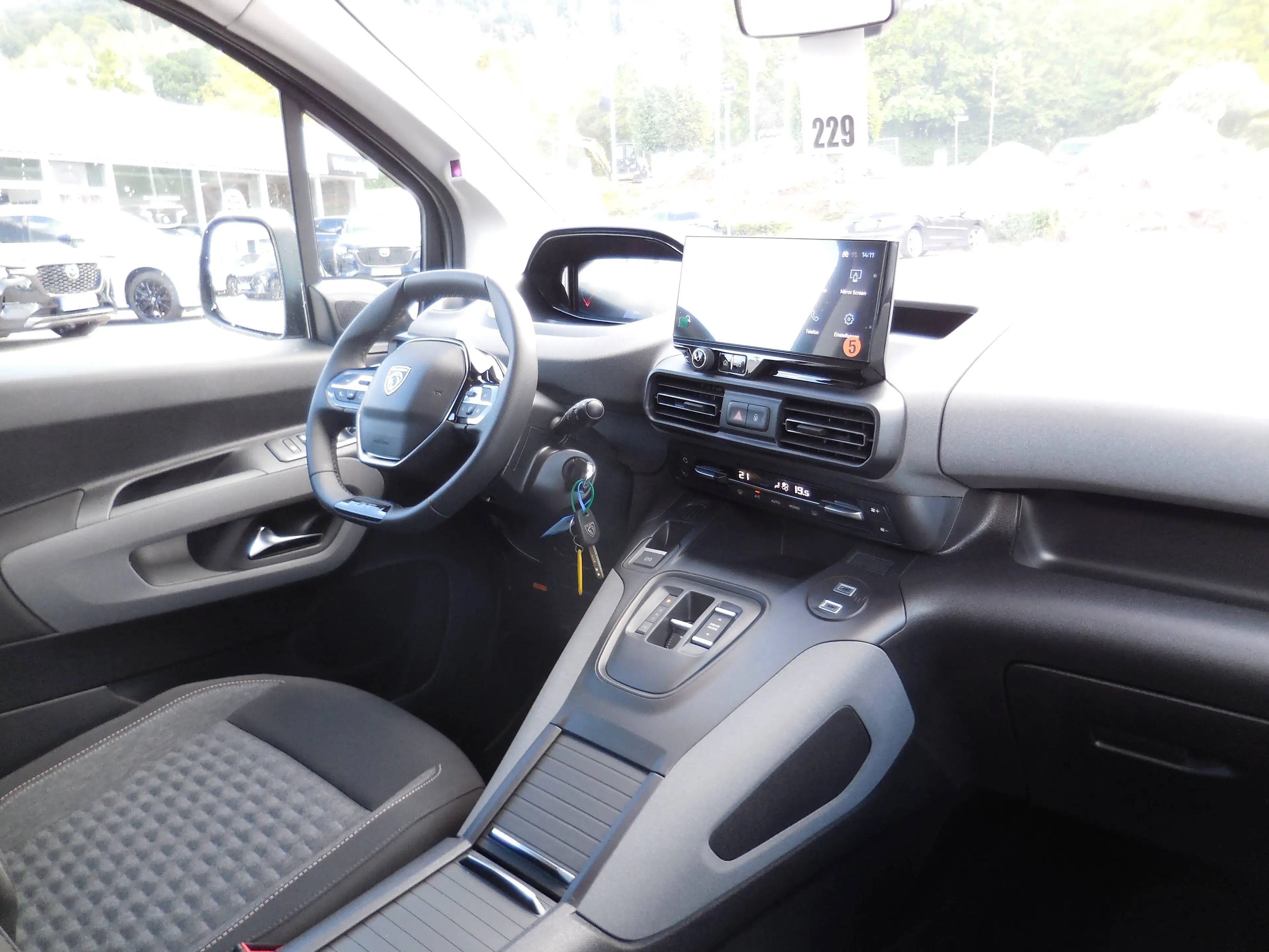 Peugeot Rifter GT L1 BlueHDi 130 EAT8+Sitz- und Lenkradheizung* — photo 9