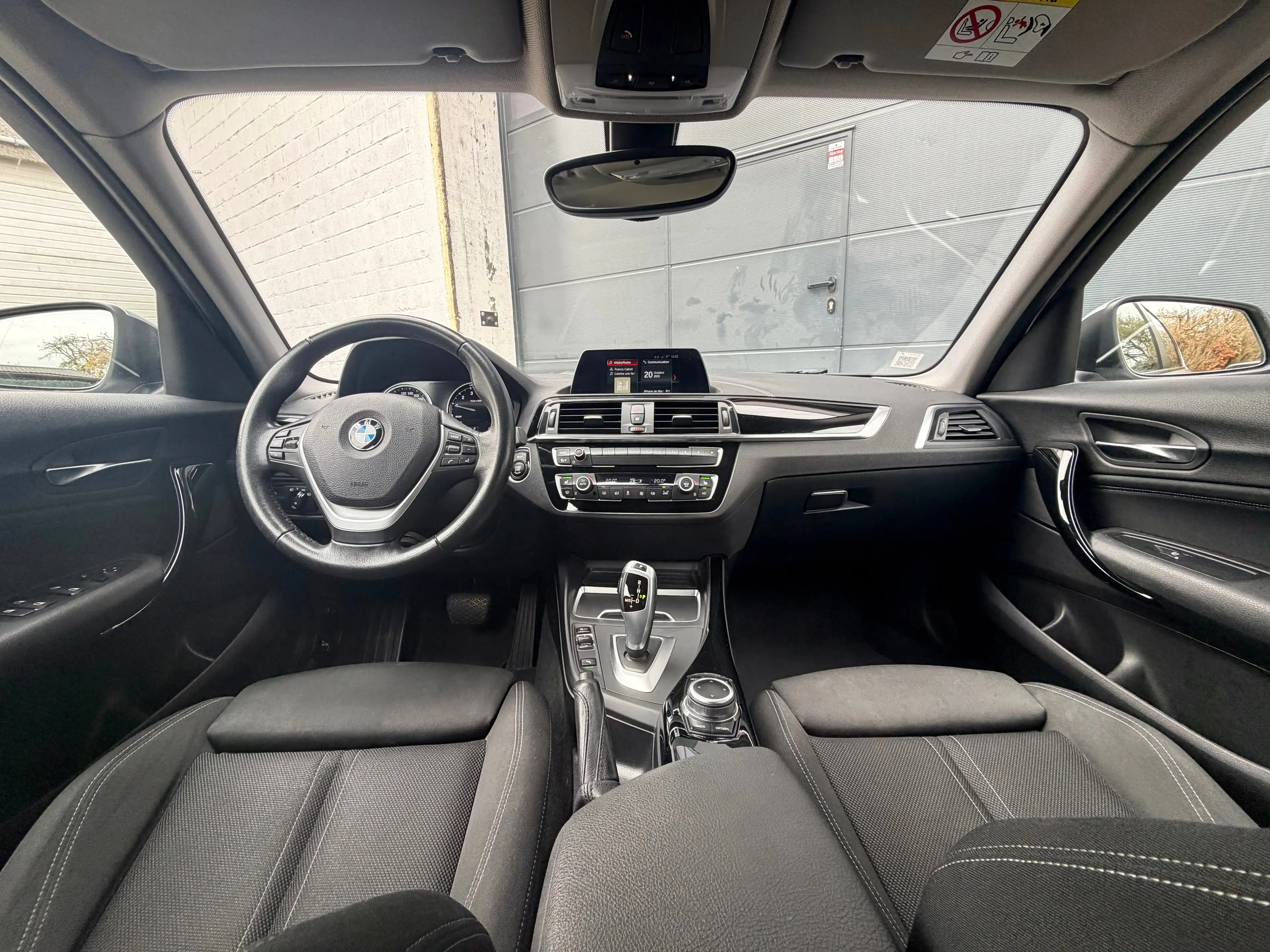 BMW 118 118i * AUTO * SPORTLINE * LEDS * SIEGES CHAUFFANTS * — photo 7