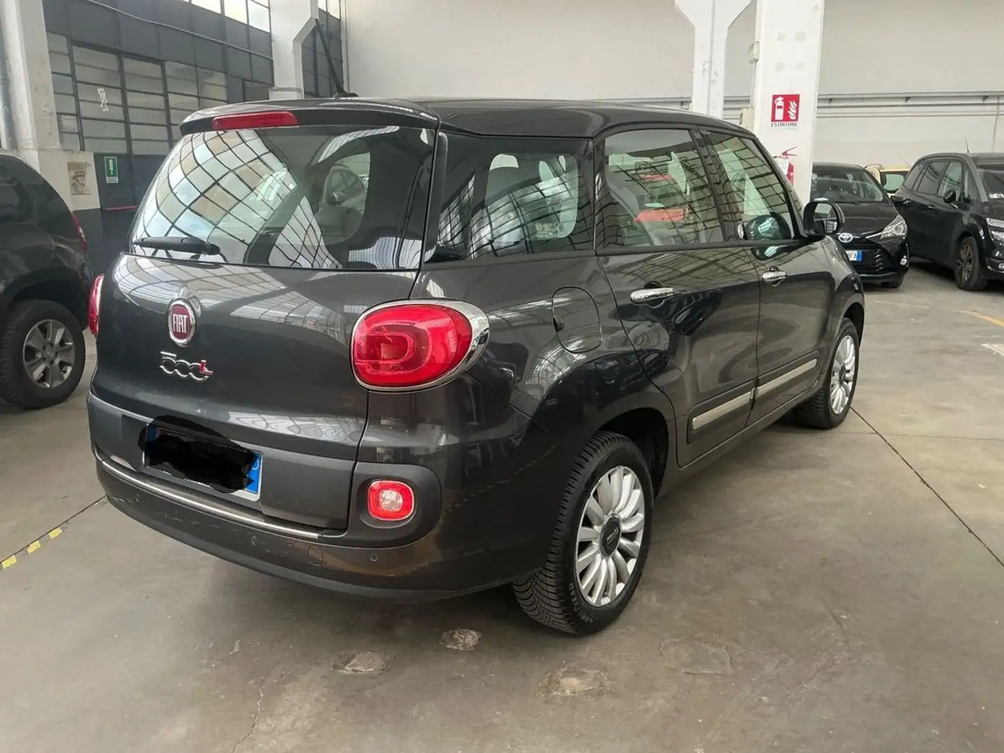 Fiat 500L 500L Living 0.9 t.air t. natural power Pop Star Gris - 2