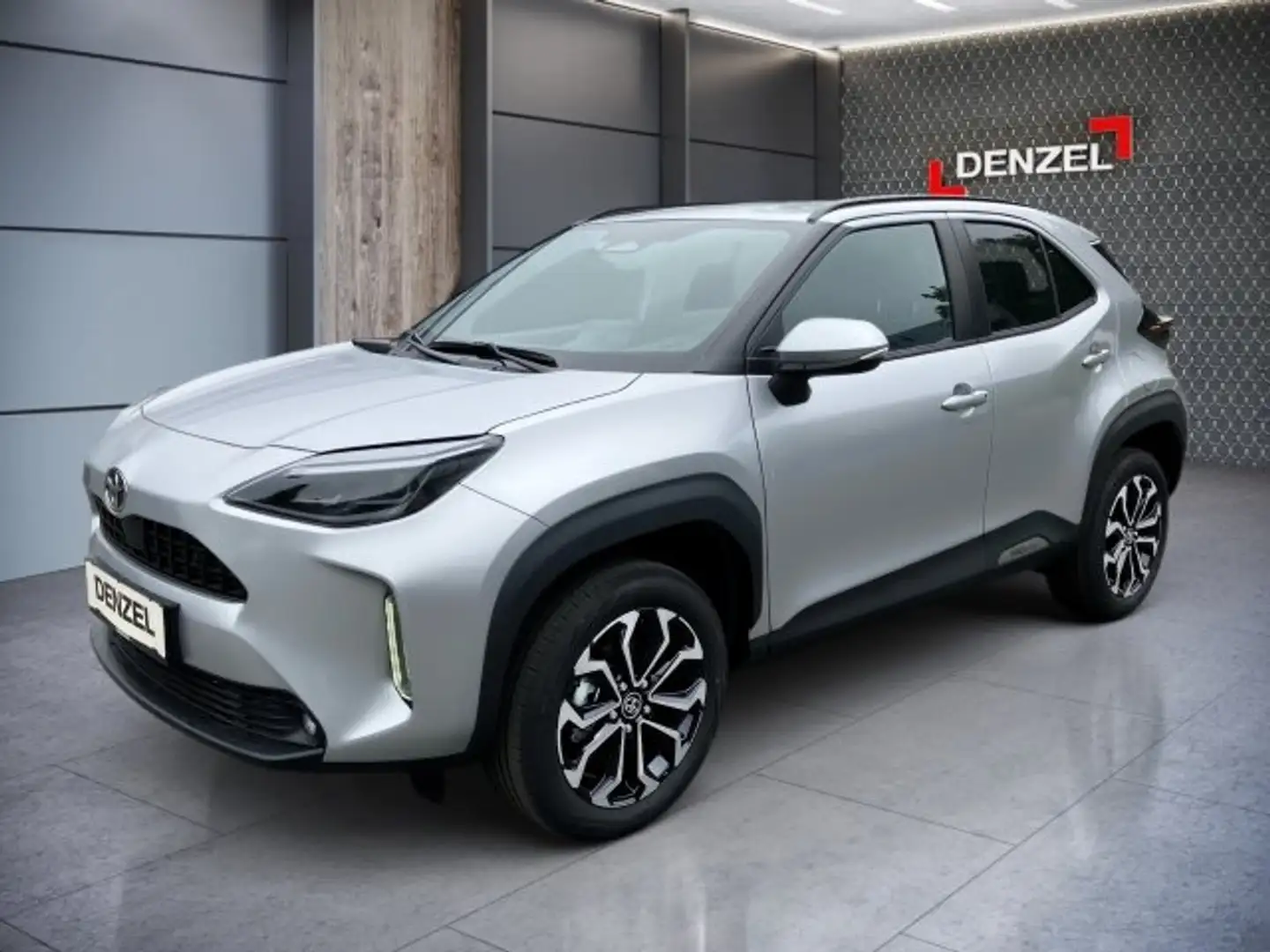 Toyota Yaris Cross - 1,5 l 4x2 HY  Active Drive Silber - 1