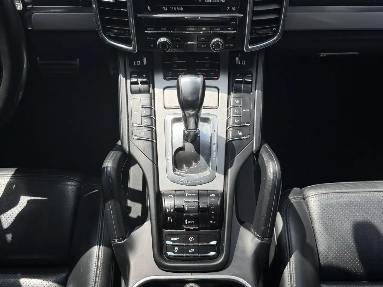 Porsche Cayenne photo Porsche Cayenne