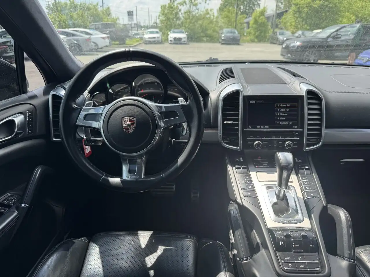 Porsche Cayenne photo Porsche Cayenne
