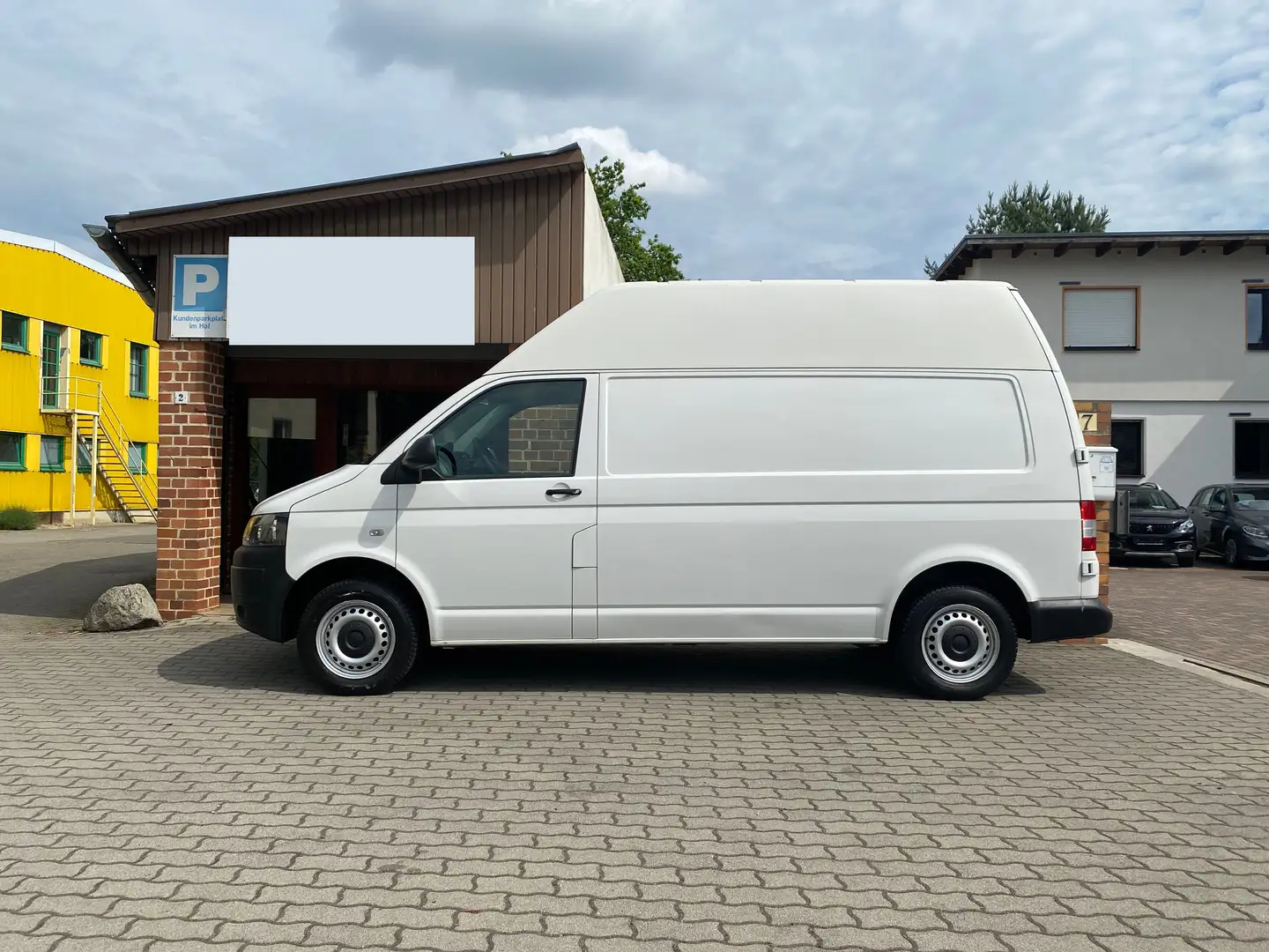 Volkswagen T5 Transporter Kasten-Hochdach " lang " - ZV - Klima !!! Weiß - 2